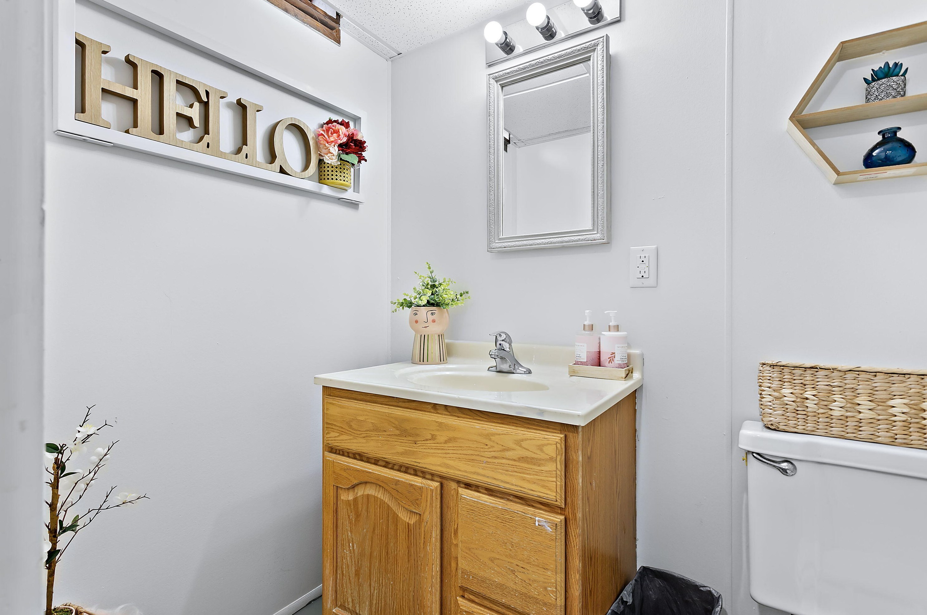 2215 Georgia Ave, Racine WI  53404-1911 exterior