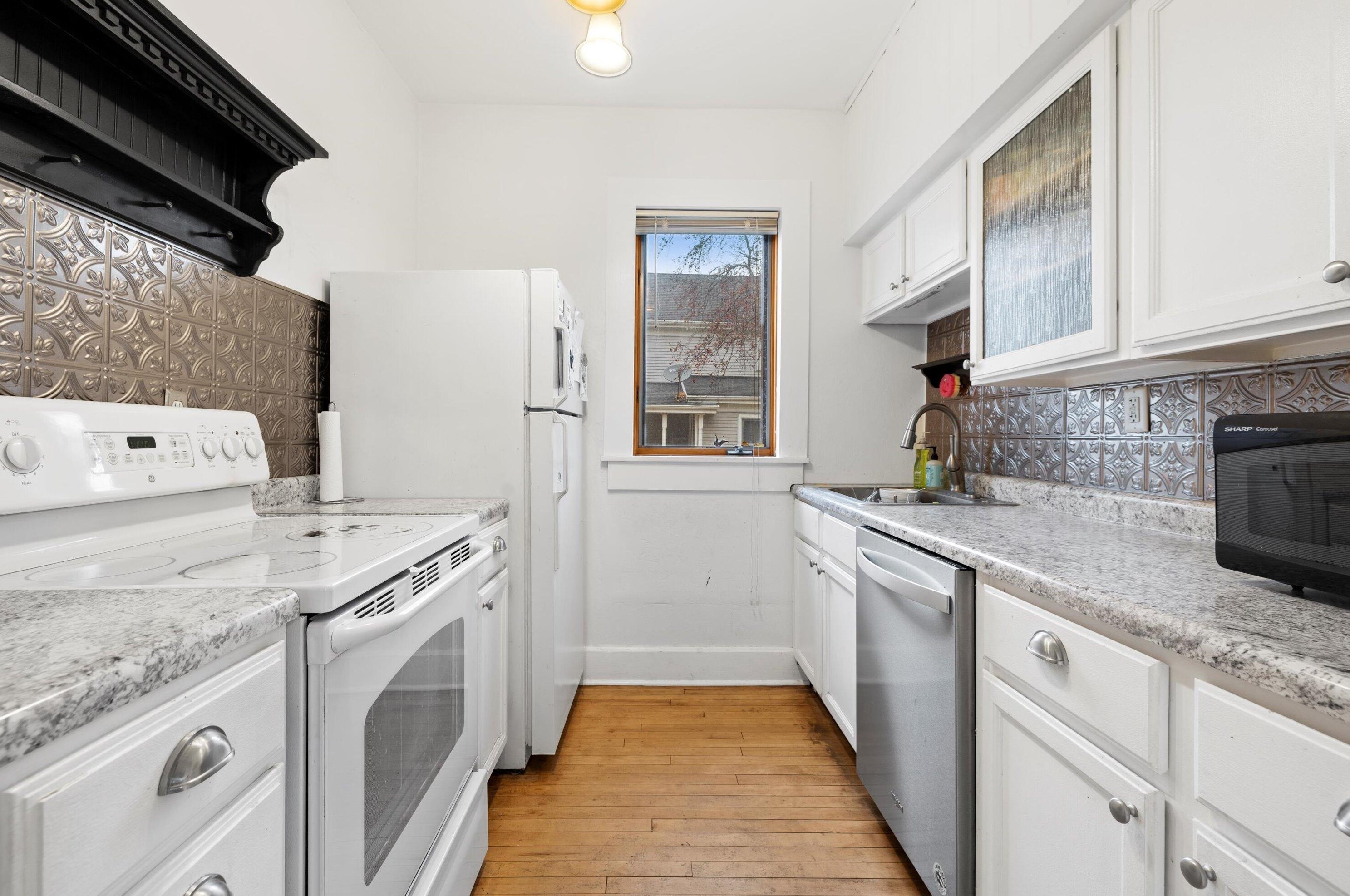 508 Mchenry St, Lyons WI  53105-2128 exterior