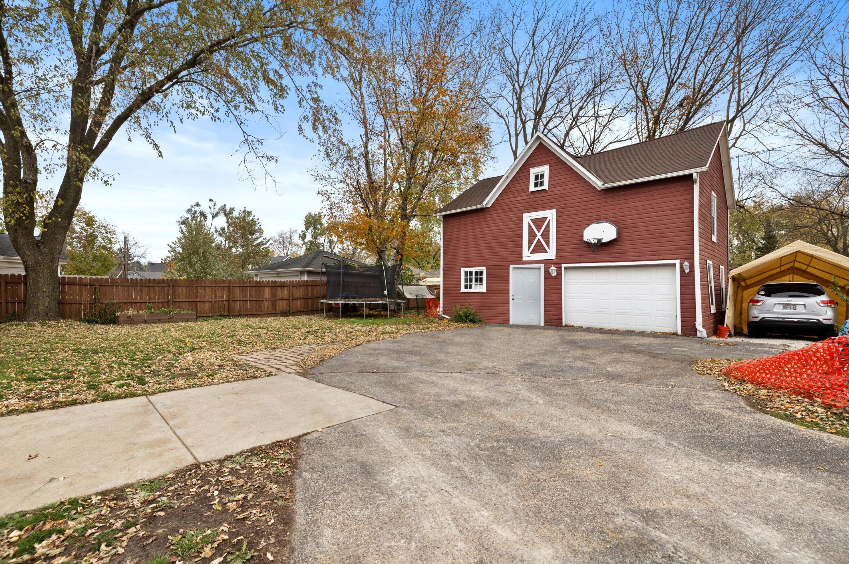 508 Mchenry St, Lyons WI  53105-2128 exterior