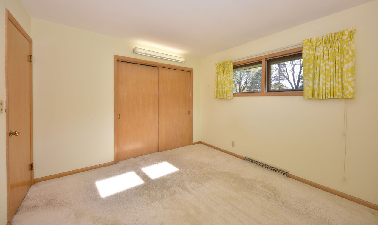 4130 160th St, Brookfield WI  53005-1400 exterior