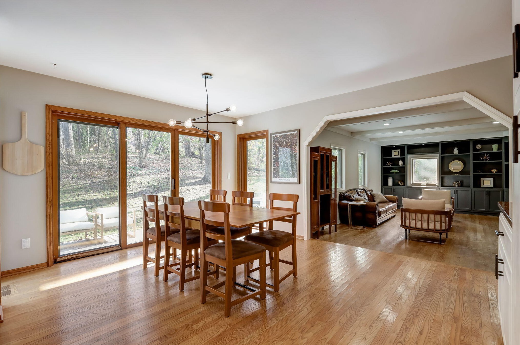 468 Garrison Ct, Delafield WI  53018-2033 exterior