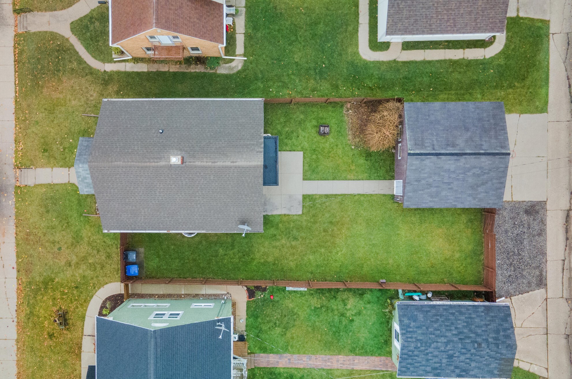 2531 Elizabeth St, Sheboygan WI  53083-4745 exterior