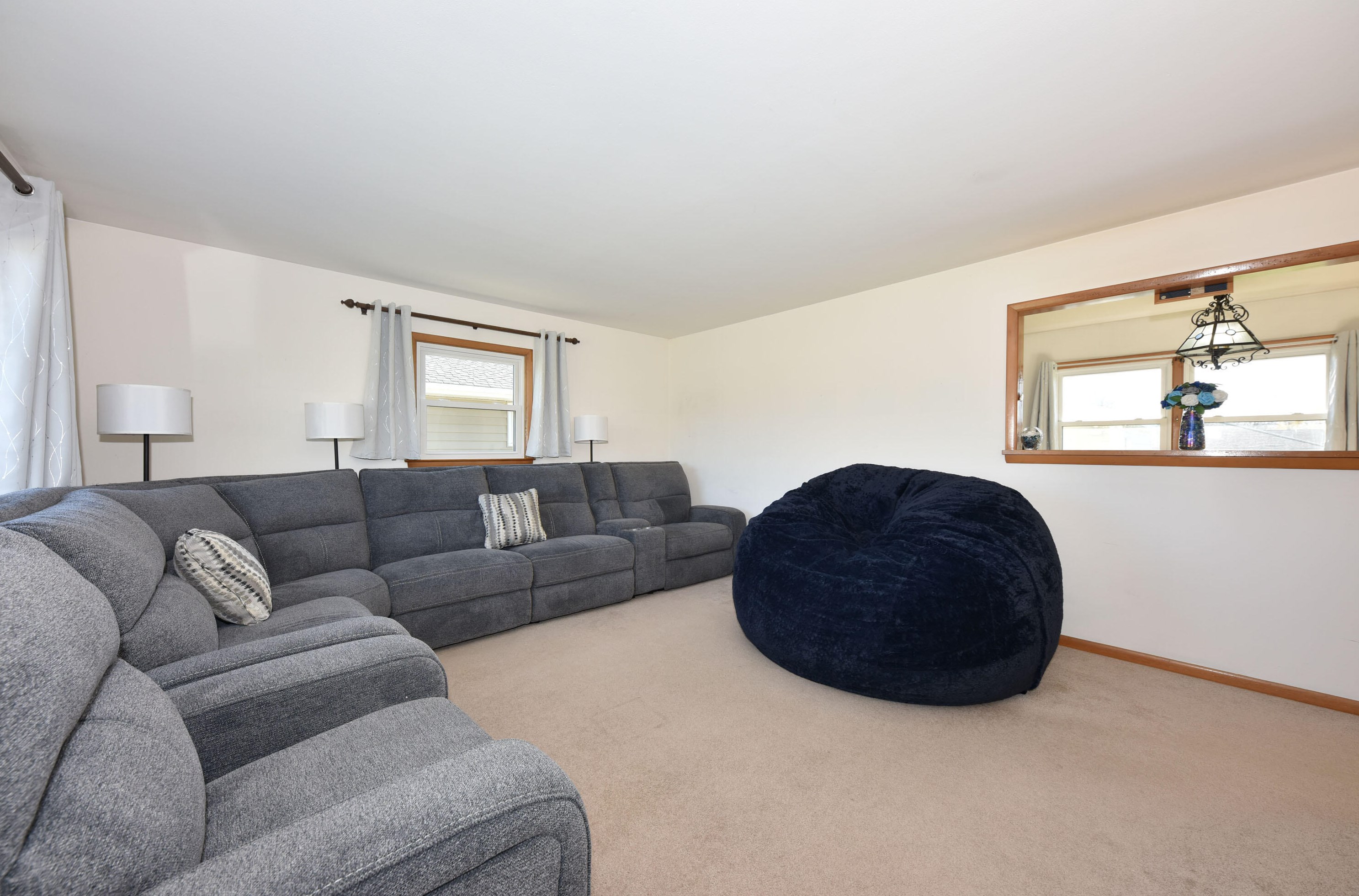3677 Kimberly Ave, Cudahy WI  53110-3049 exterior