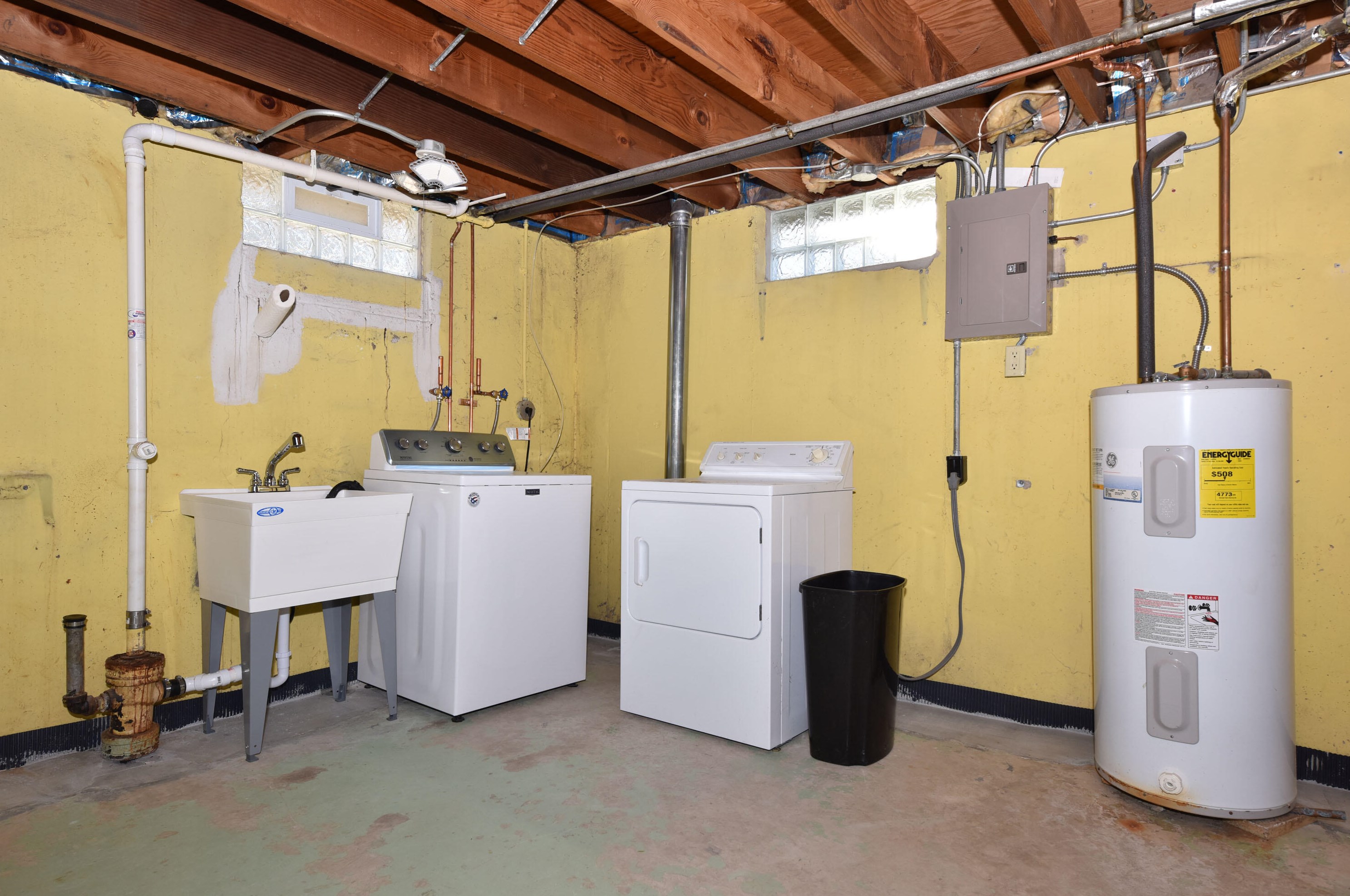 3677 Kimberly Ave, Cudahy WI  53110-3049 exterior