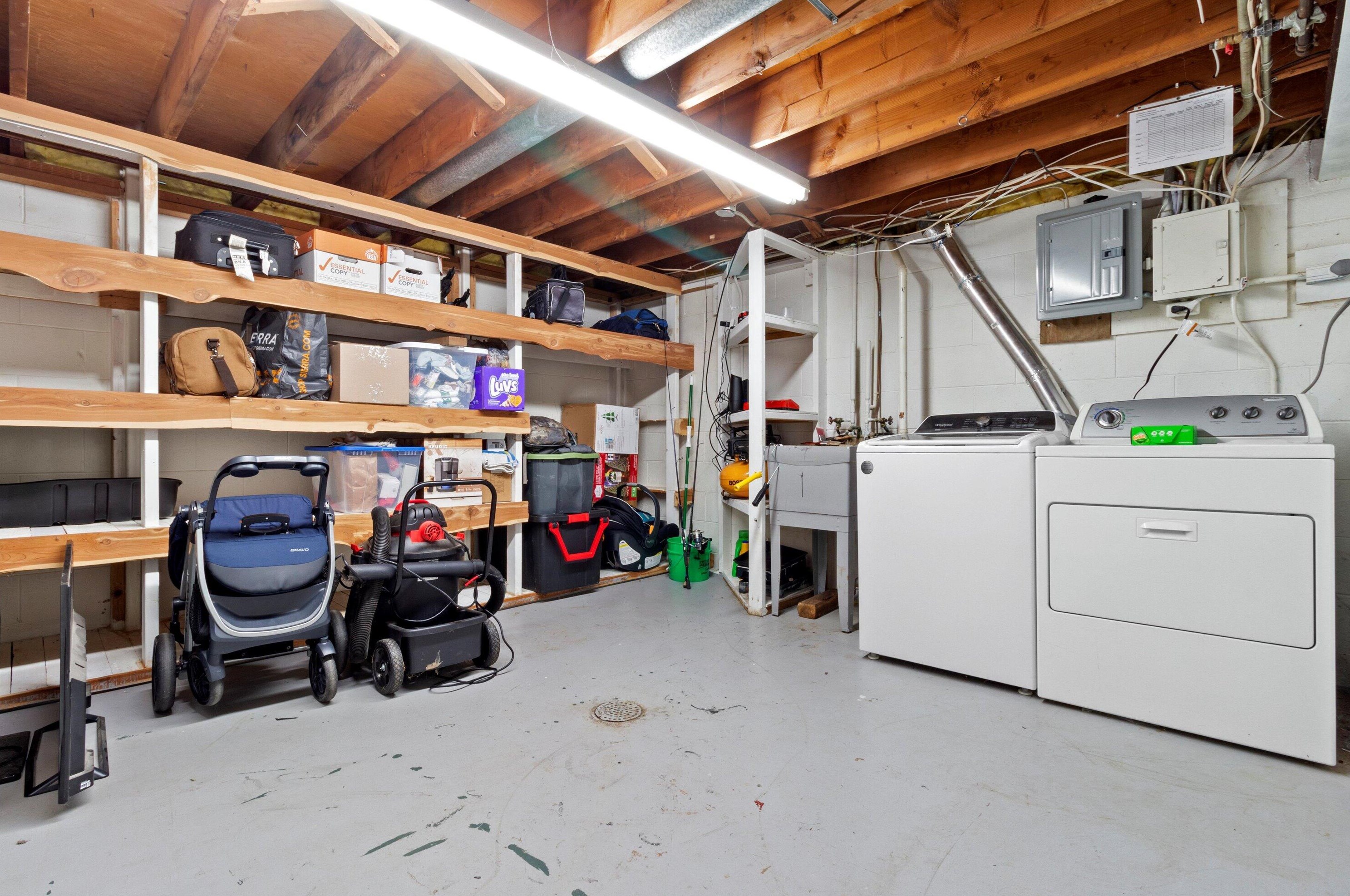 716 Chicory Rd, Lyons WI  53105-1616 exterior