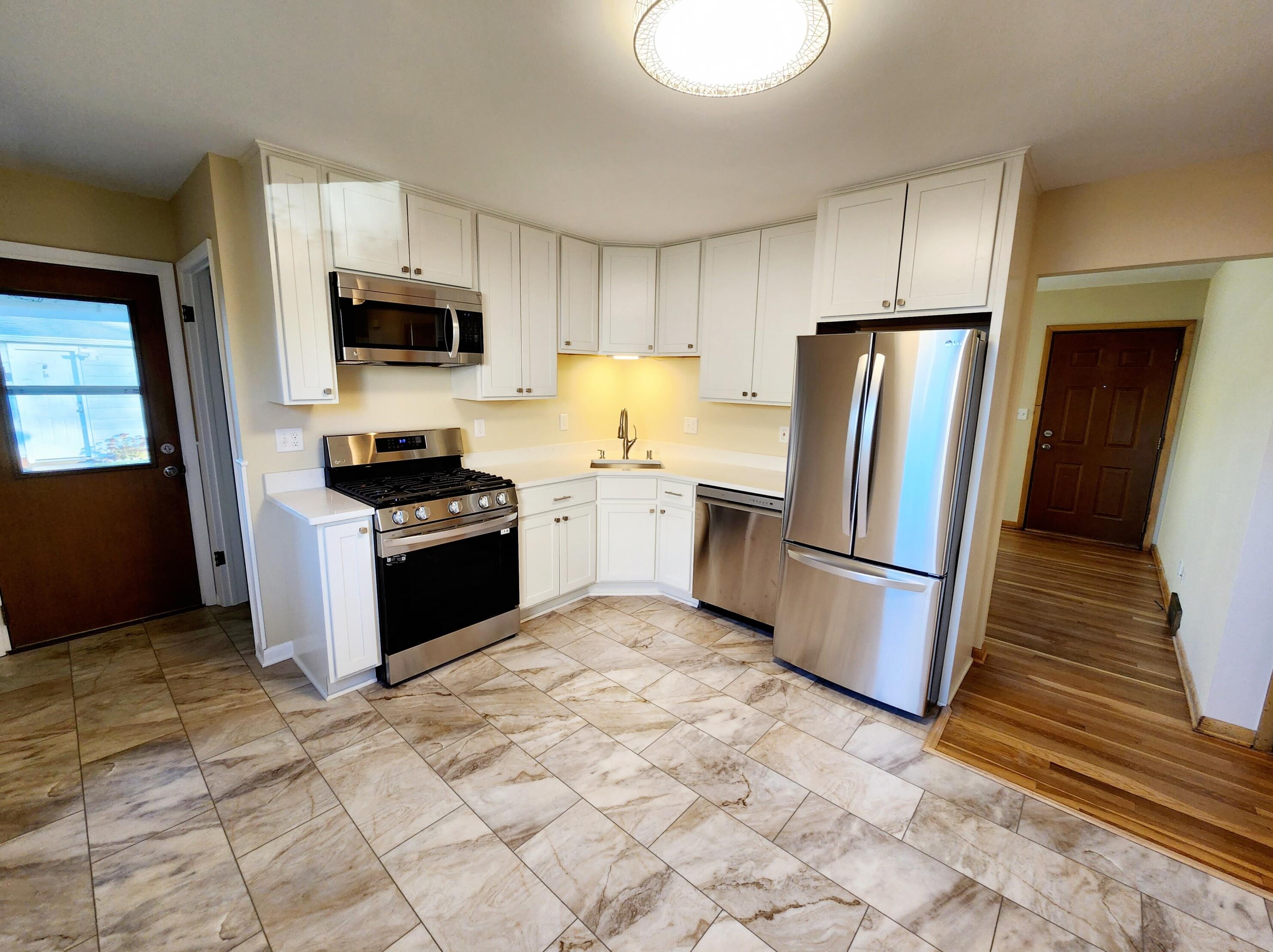 6238 Cory Ave, Cudahy WI  53110-3016 exterior