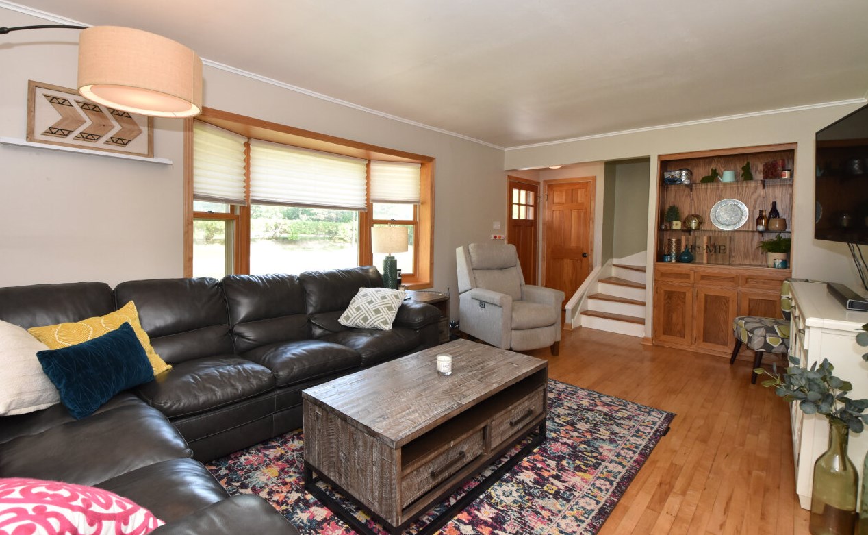 11825 Garfield Ave, Milwaukee WI  53226-2025 exterior