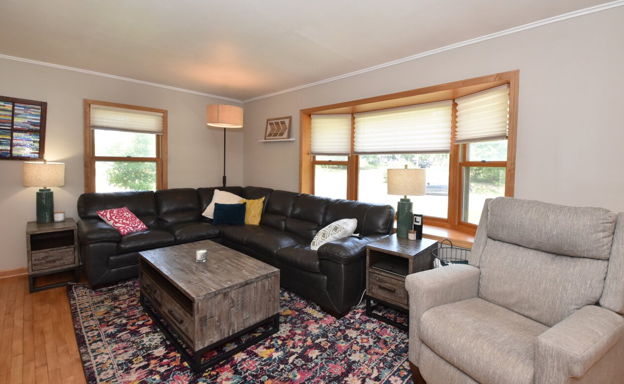 11825 Garfield Ave, Milwaukee WI  53226-2025 exterior