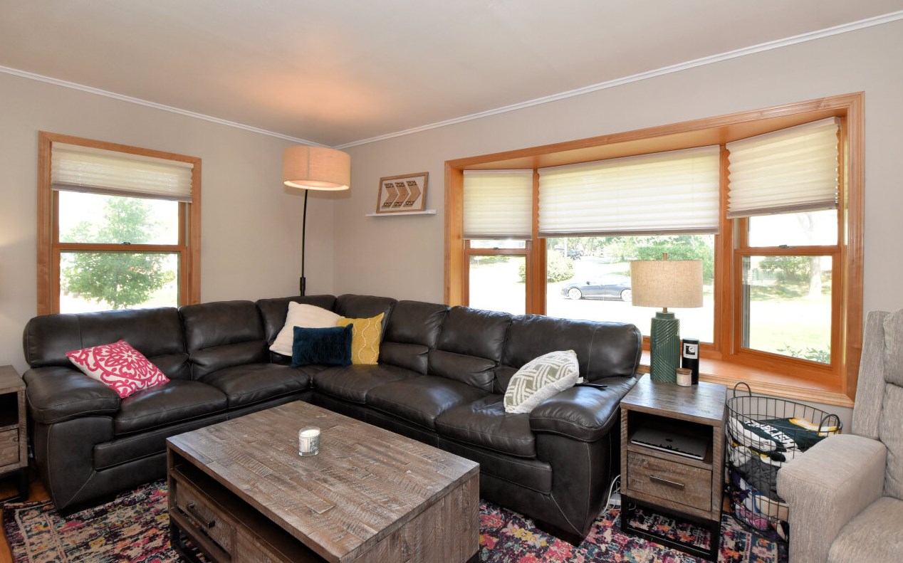 11825 Garfield Ave, Milwaukee WI  53226-2025 exterior