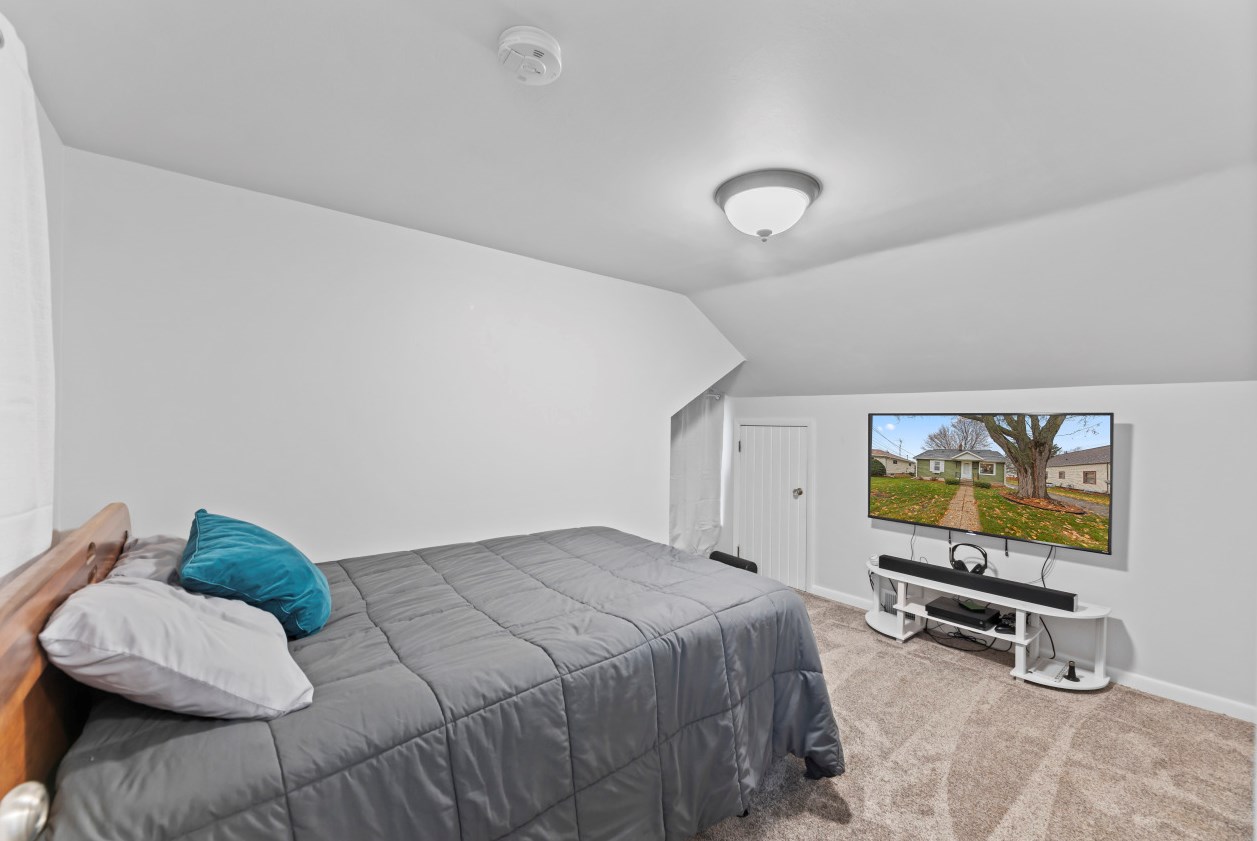 1220 Randolph St, Watertown WI 53094-6706 exterior