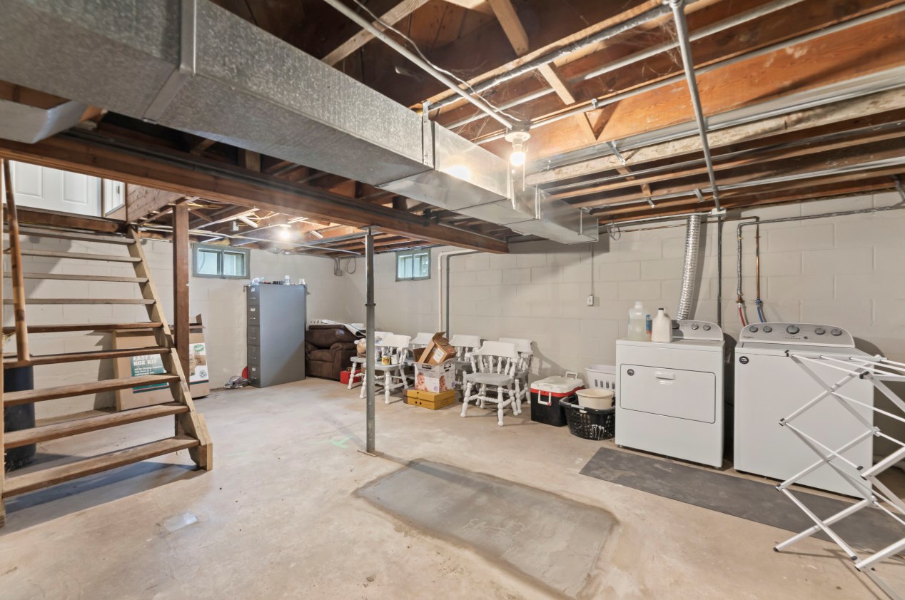 1220 Randolph St, Watertown WI 53094-6706 exterior