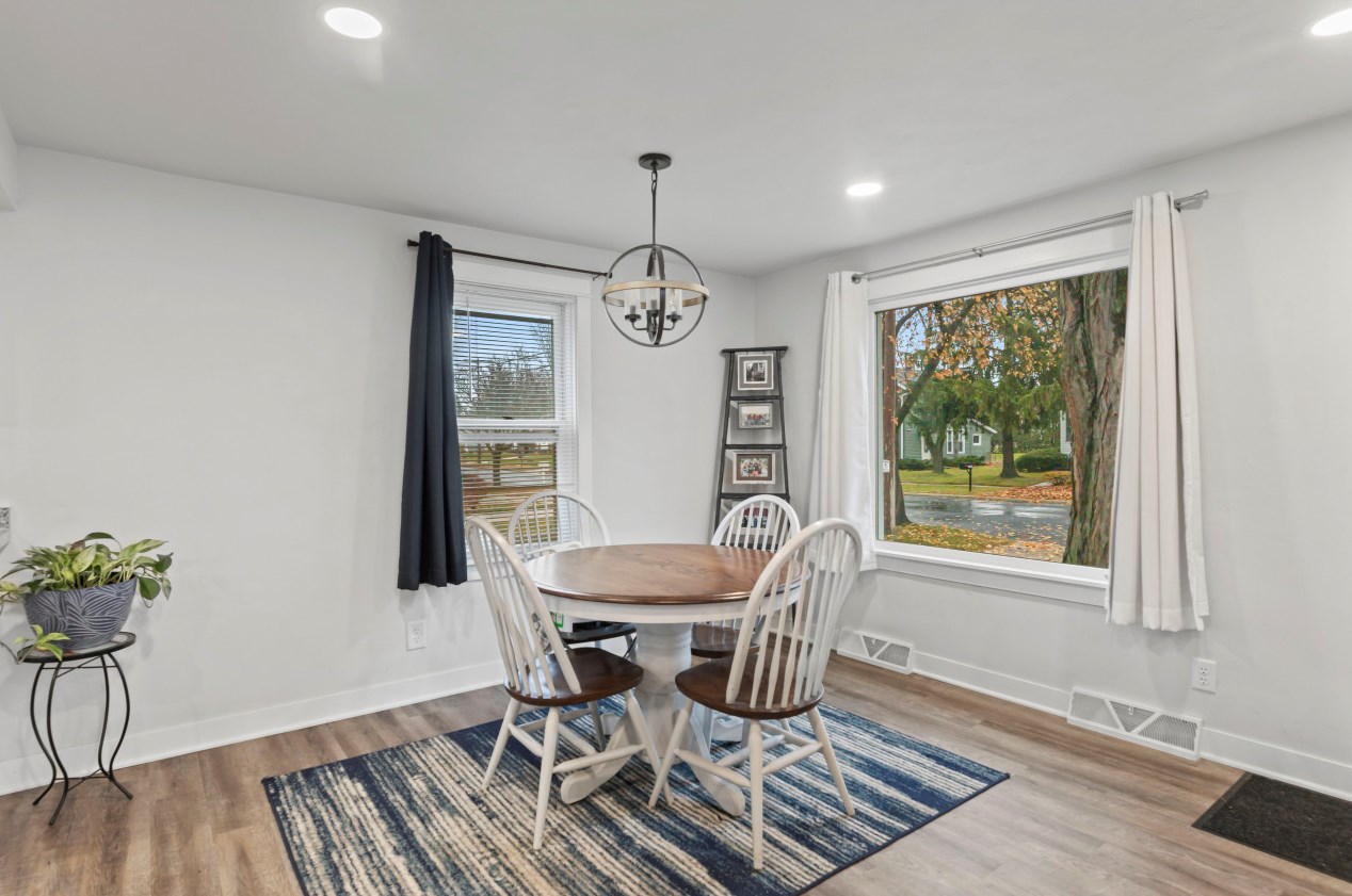 1220 Randolph St, Watertown WI 53094-6706 exterior