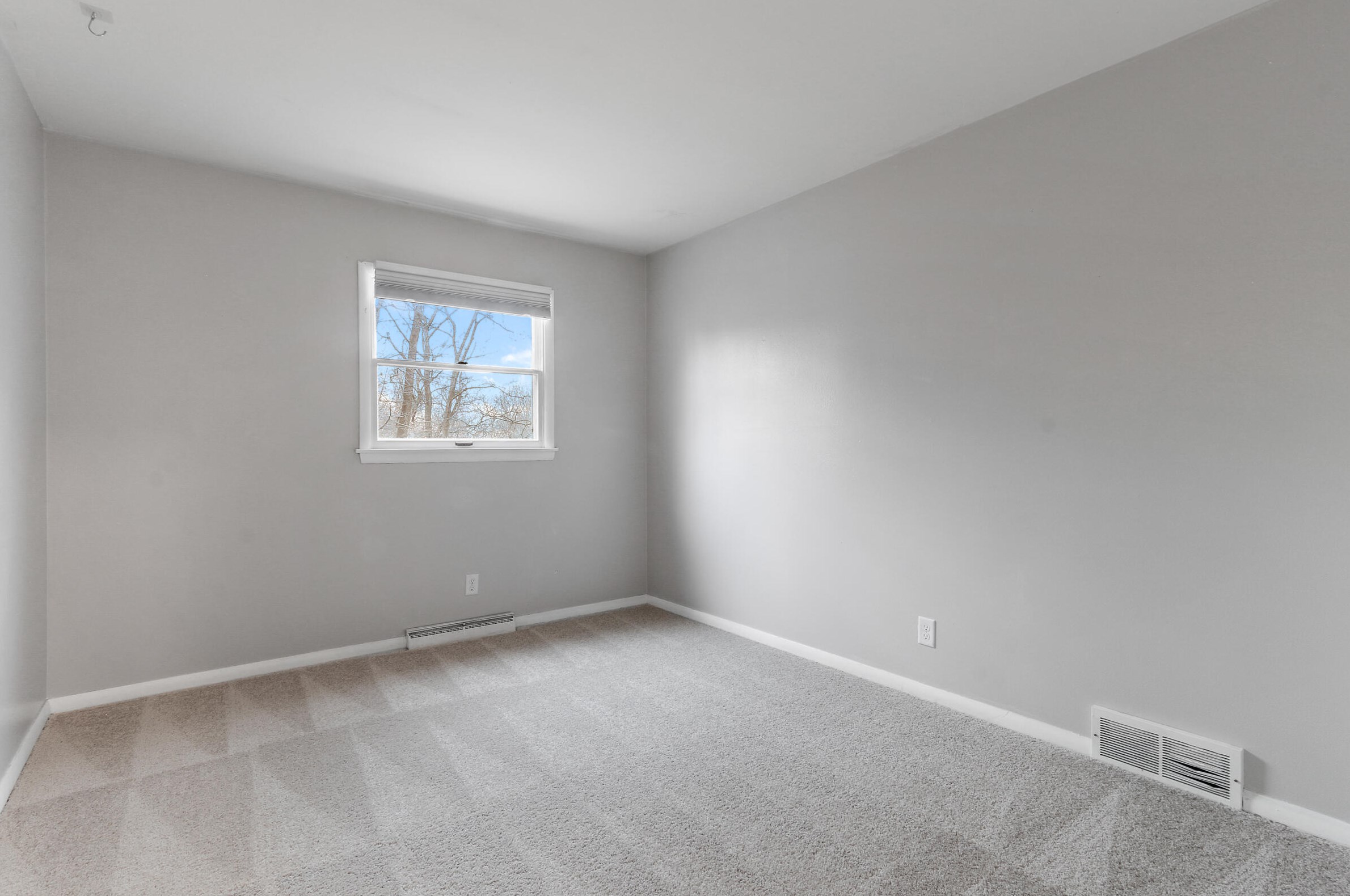 635 Upper Brookwood Dr, Fontana WI  53125-1807 exterior