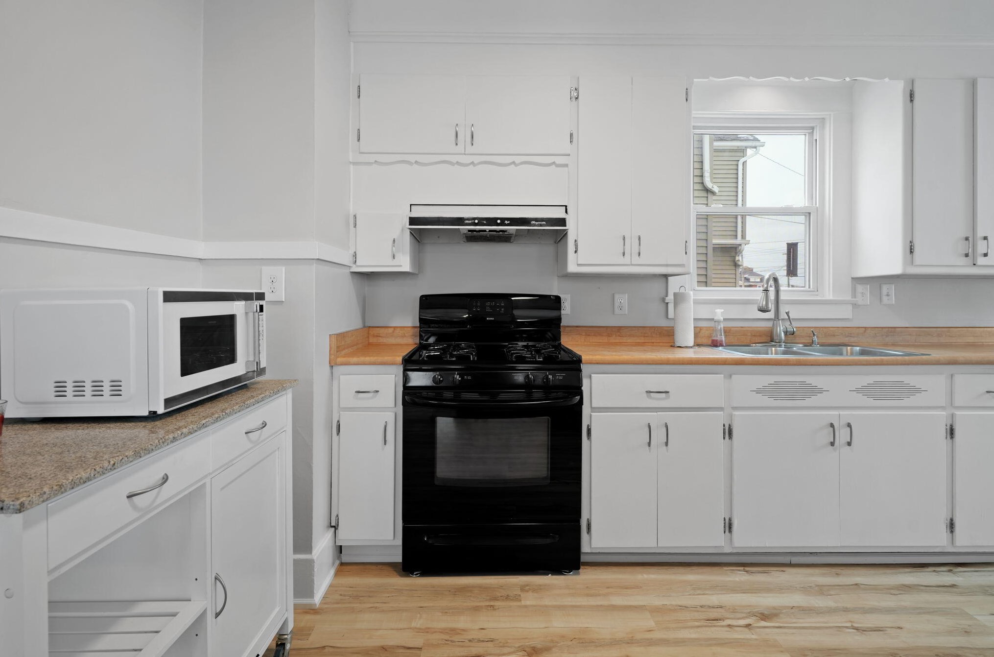 1241 Blaine Ave, Racine WI 53405-2912 exterior