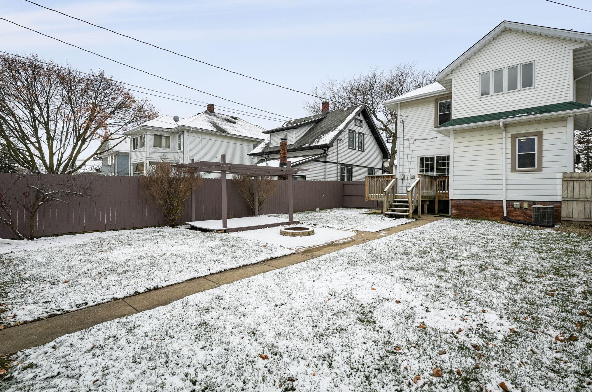 1241 Blaine Ave, Racine WI 53405-2912 exterior