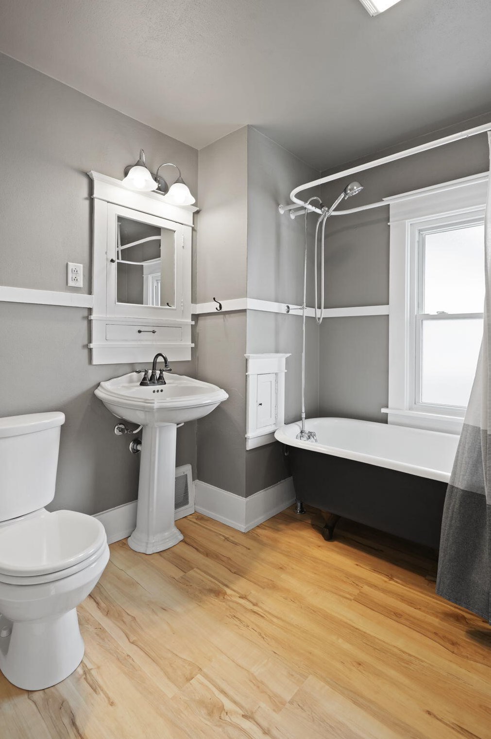 1241 Blaine Ave, Racine WI 53405-2912 exterior