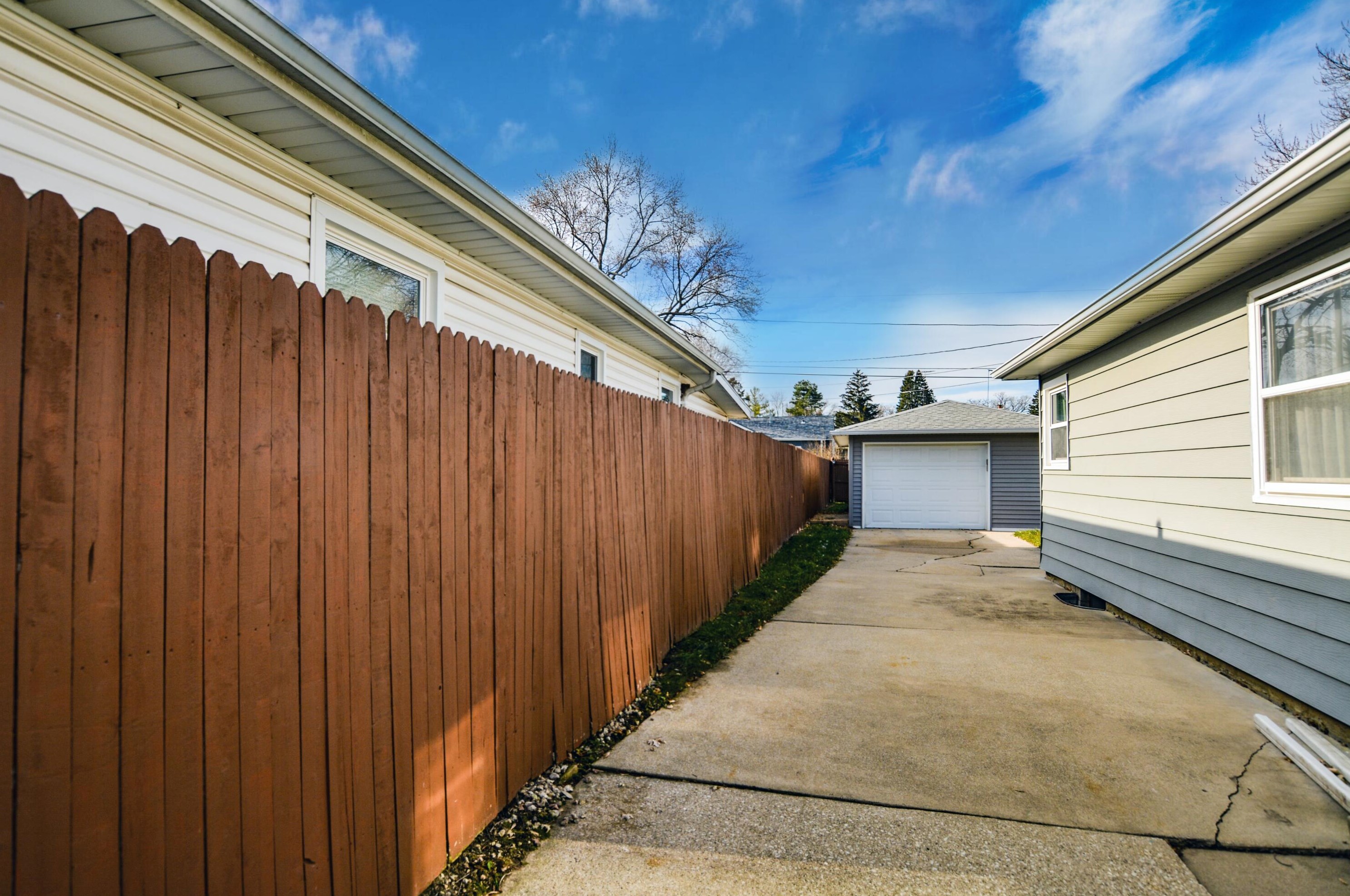 1430 Indiana St, Racine WI  53405-3146 exterior