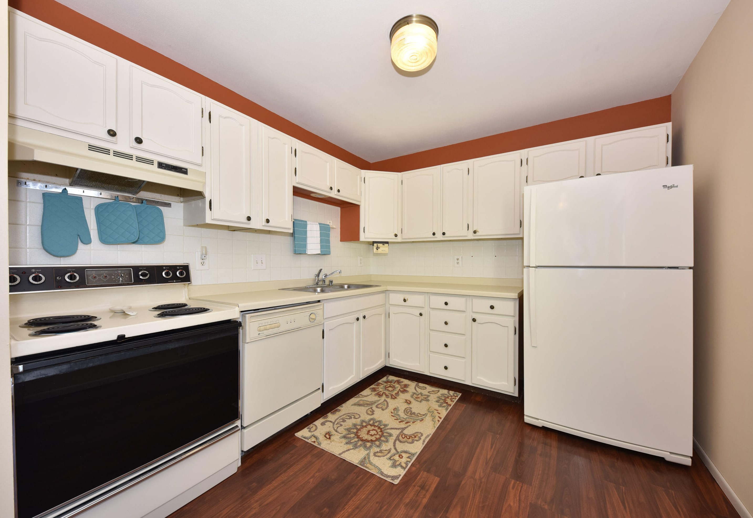 8907 70, Milwaukee WI 53223-2114 exterior