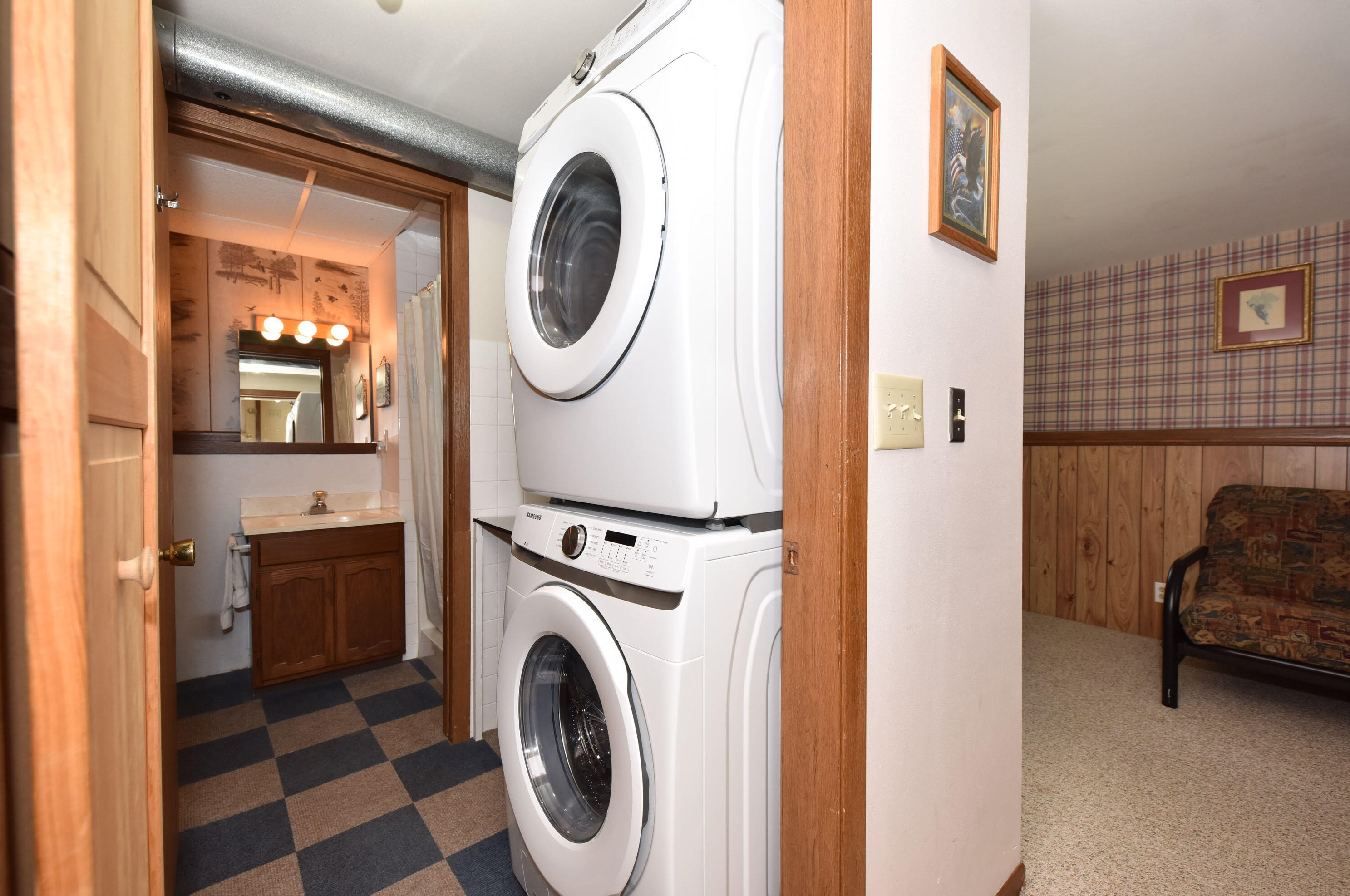 8907 70, Milwaukee WI 53223-2114 exterior