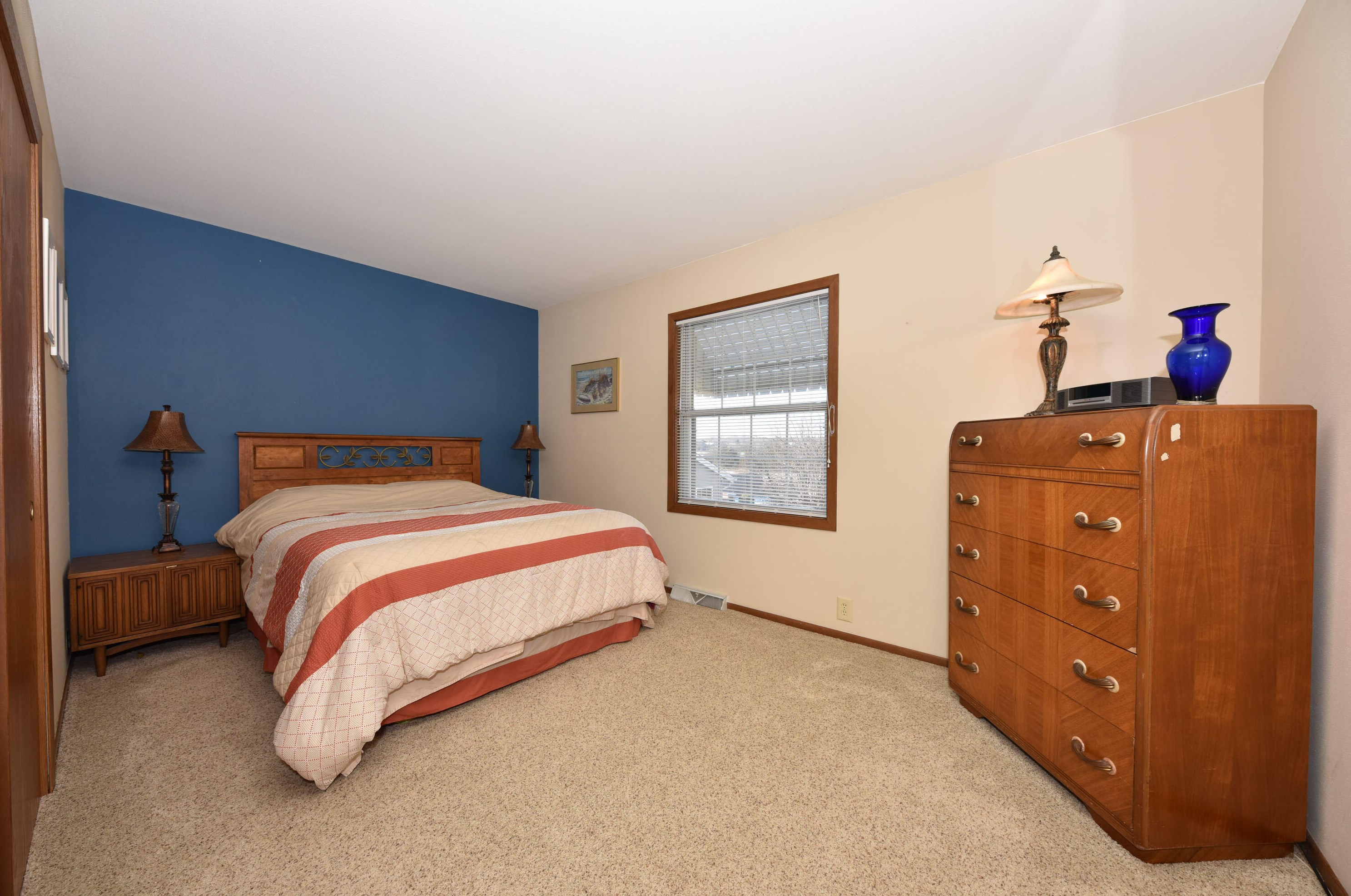 8907 70, Milwaukee WI 53223-2114 exterior