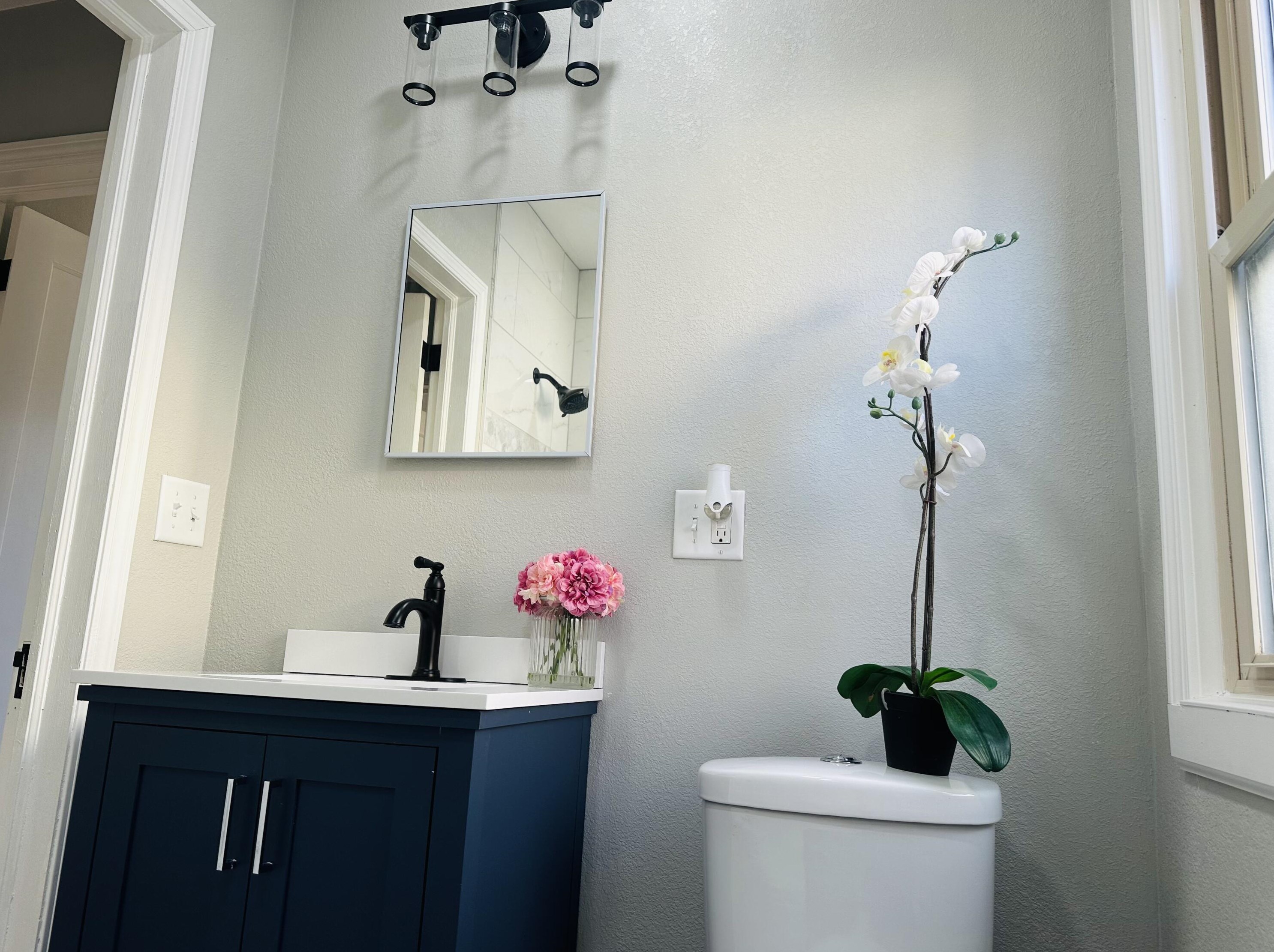 2239 81, Milwaukee WI 53220-1020 exterior