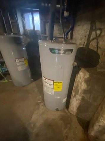 319 Memorial Dr, Racine WI 53404-3221 exterior