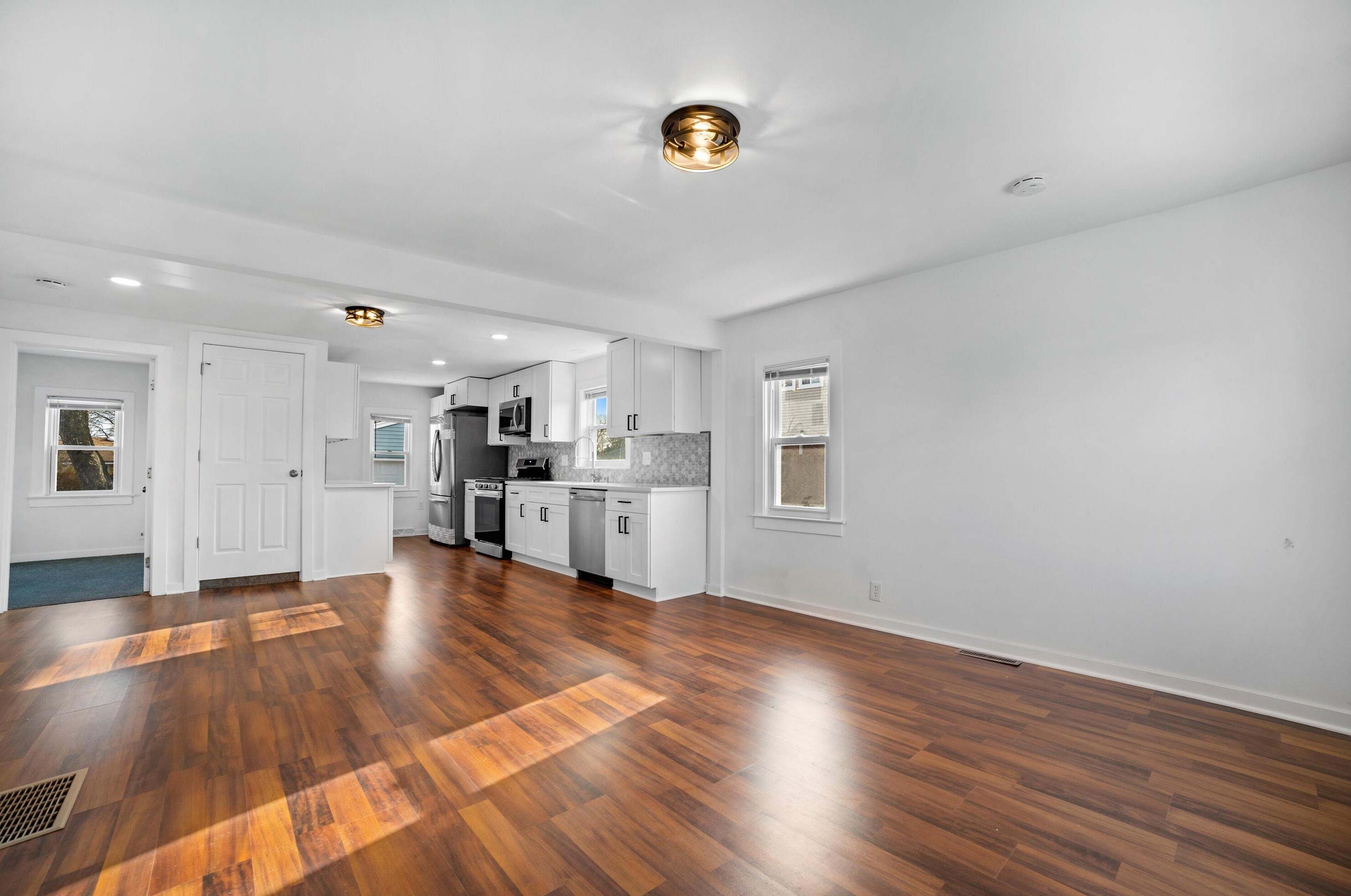 5348 91, Milwaukee WI 53224-5304 exterior