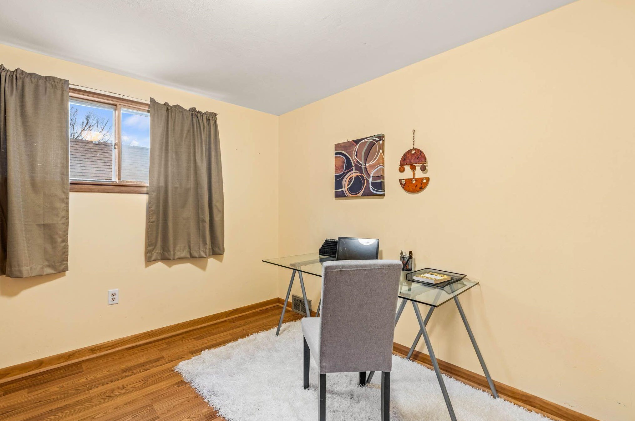 1542 83, Milwaukee WI 53214-4430 exterior