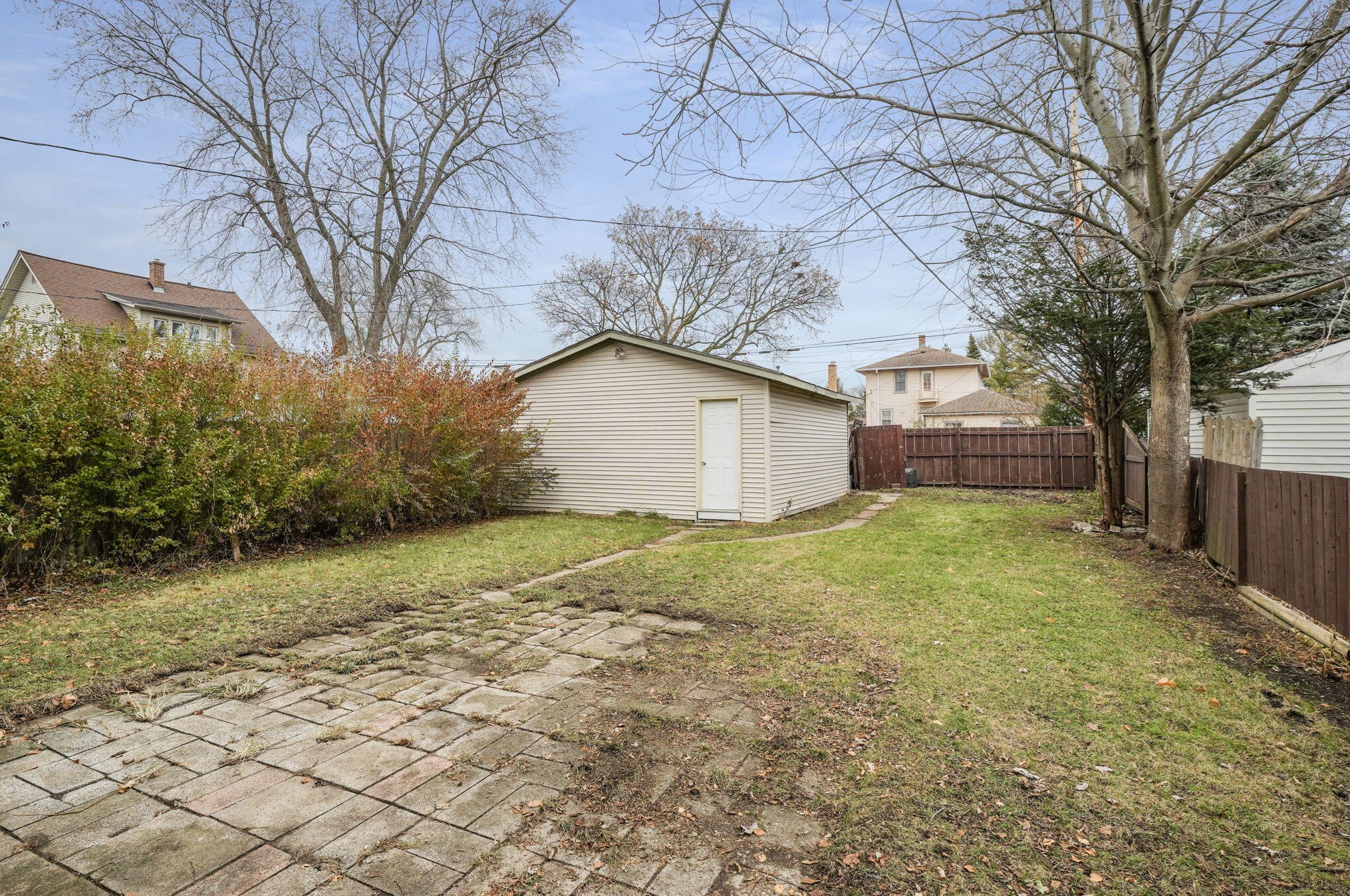 2013 Quincy Ave, Racine WI 53403-4232 exterior