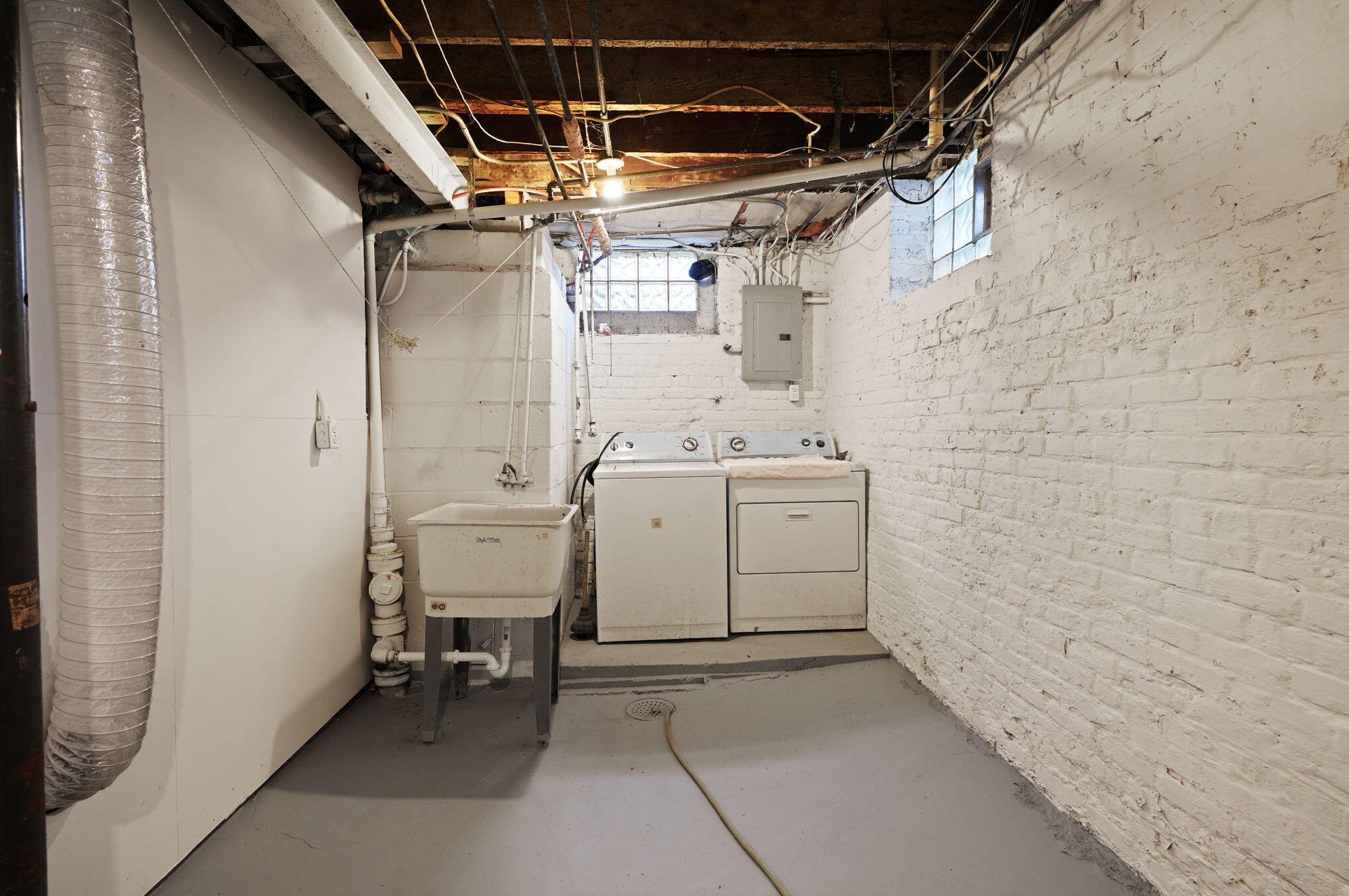 2013 Quincy Ave, Racine WI 53403-4232 exterior