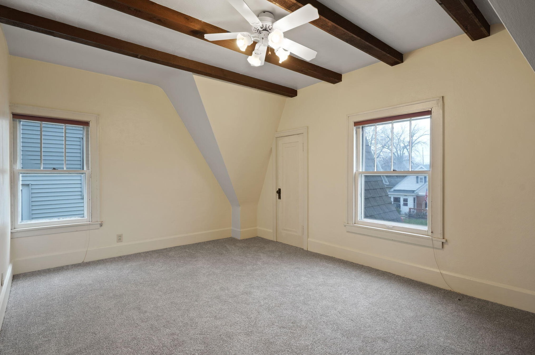 2013 Quincy Ave, Racine WI 53403-4232 exterior