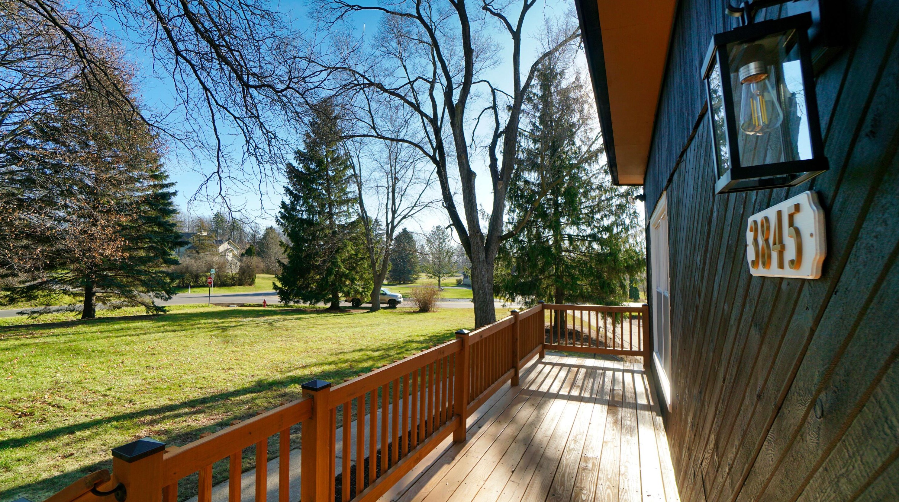 3845 144th St, Brookfield WI  53005-2364 exterior