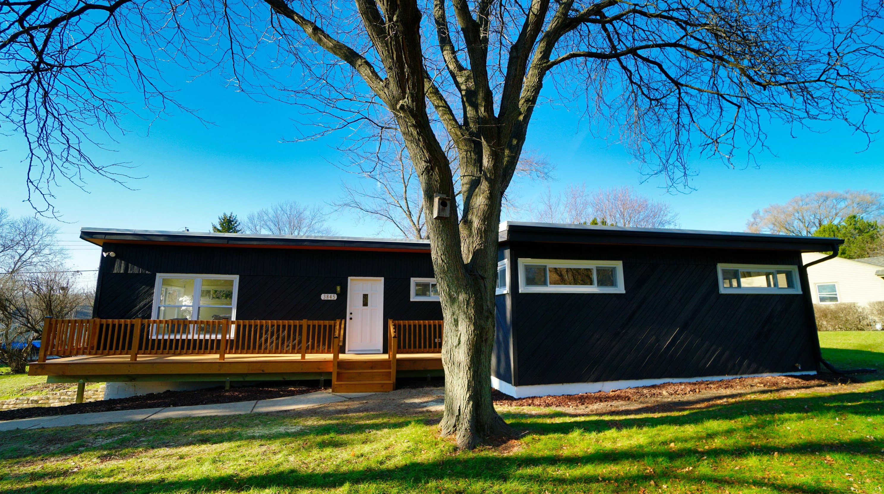 3845 144th St, Brookfield WI  53005-2364 exterior