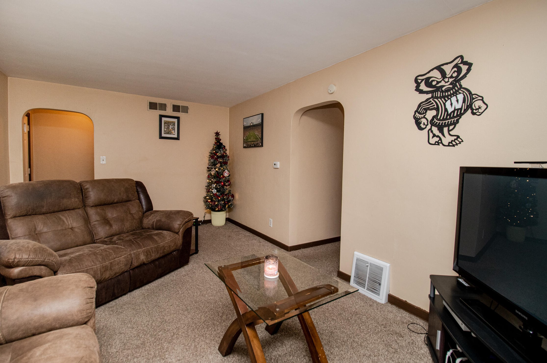 4020 92, Milwaukee WI 53228-2130 exterior