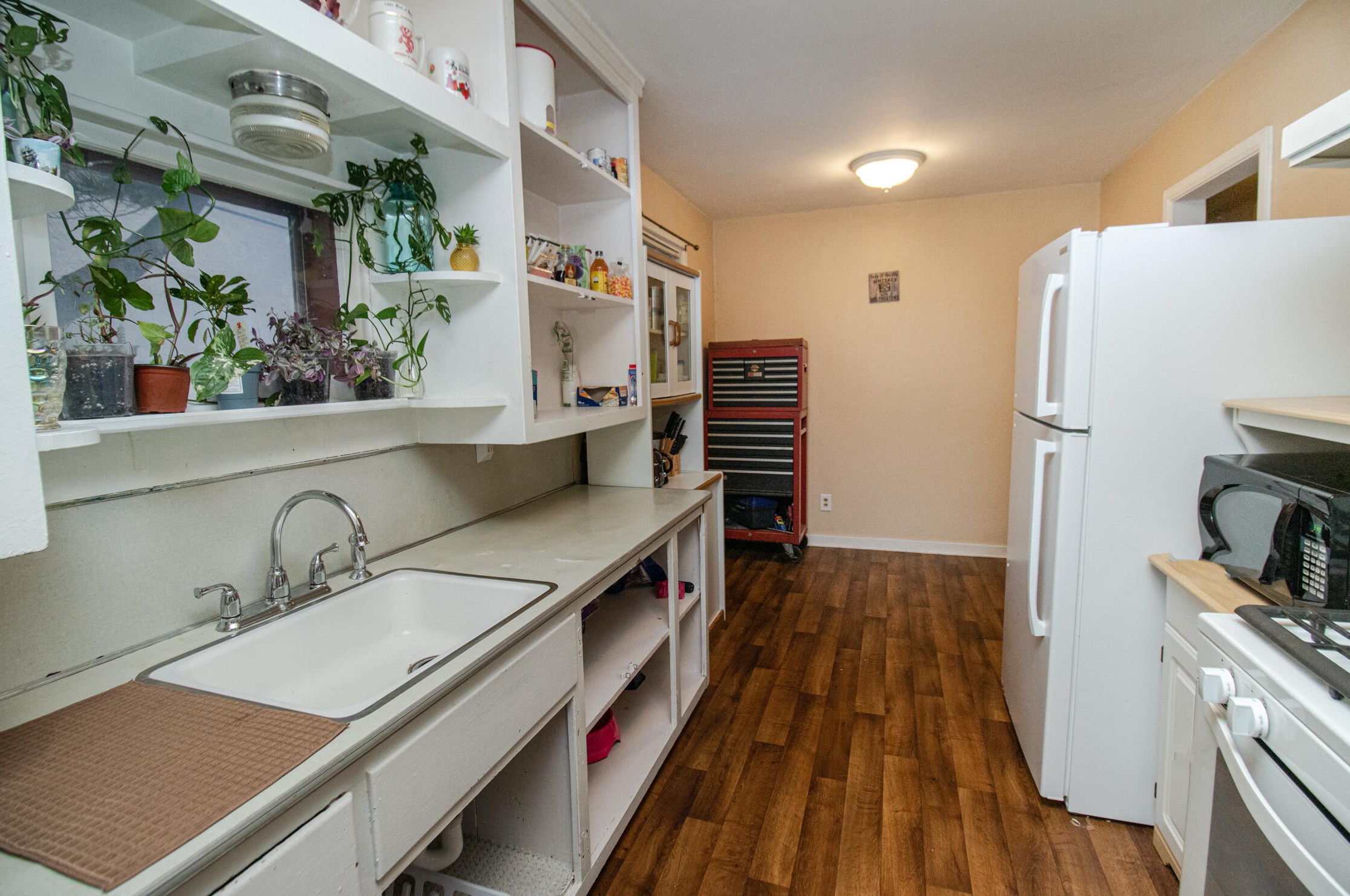 4020 92, Milwaukee WI 53228-2130 exterior