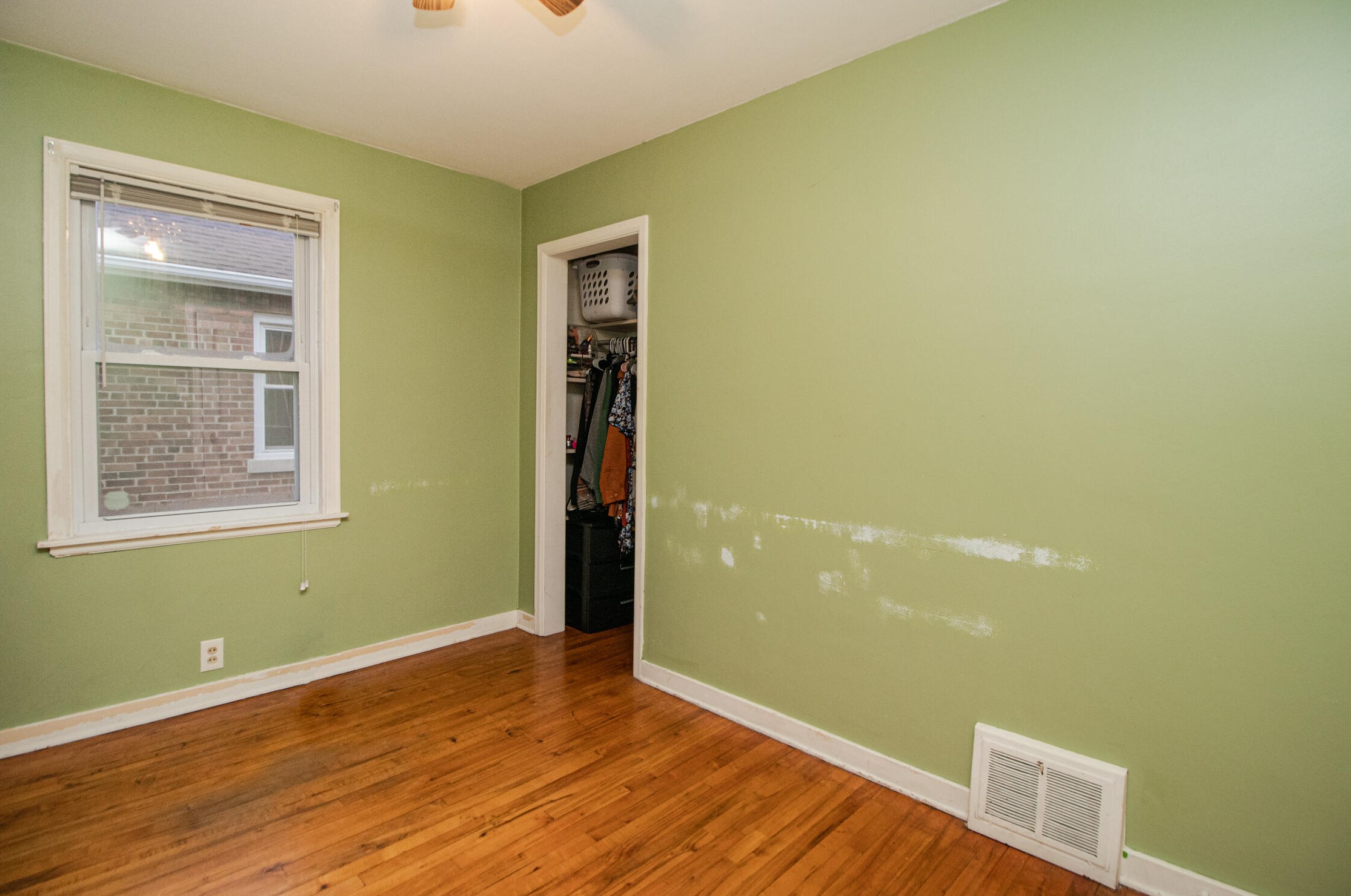 4020 92, Milwaukee WI 53228-2130 exterior