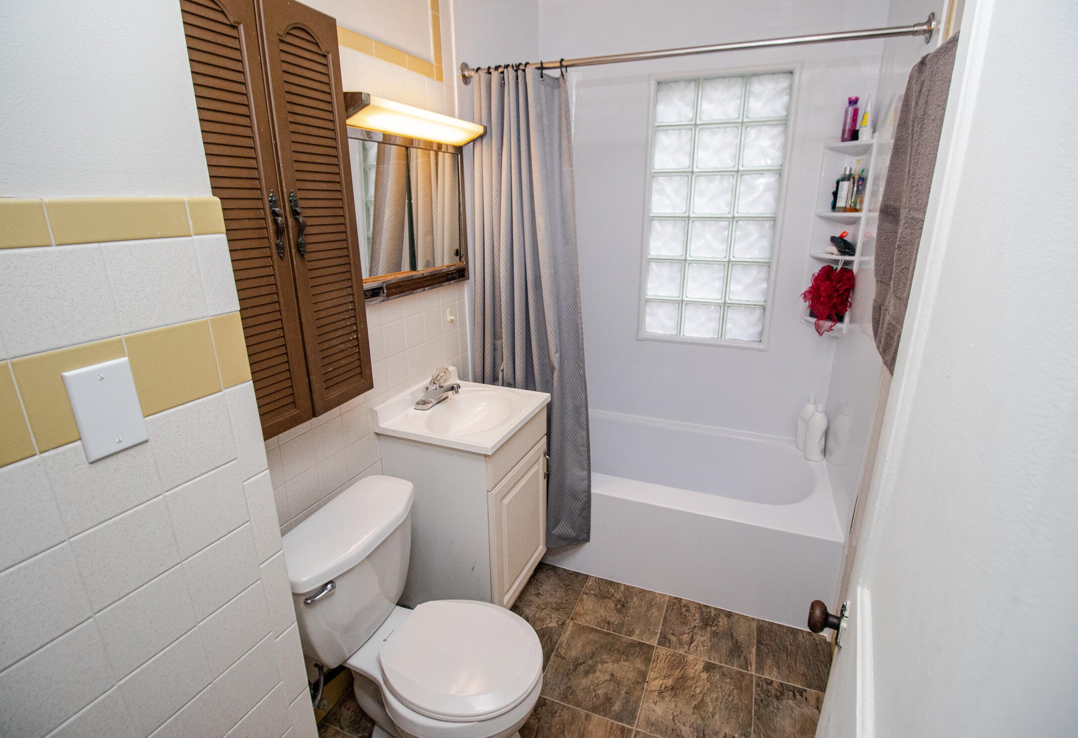 4020 92, Milwaukee WI 53228-2130 exterior