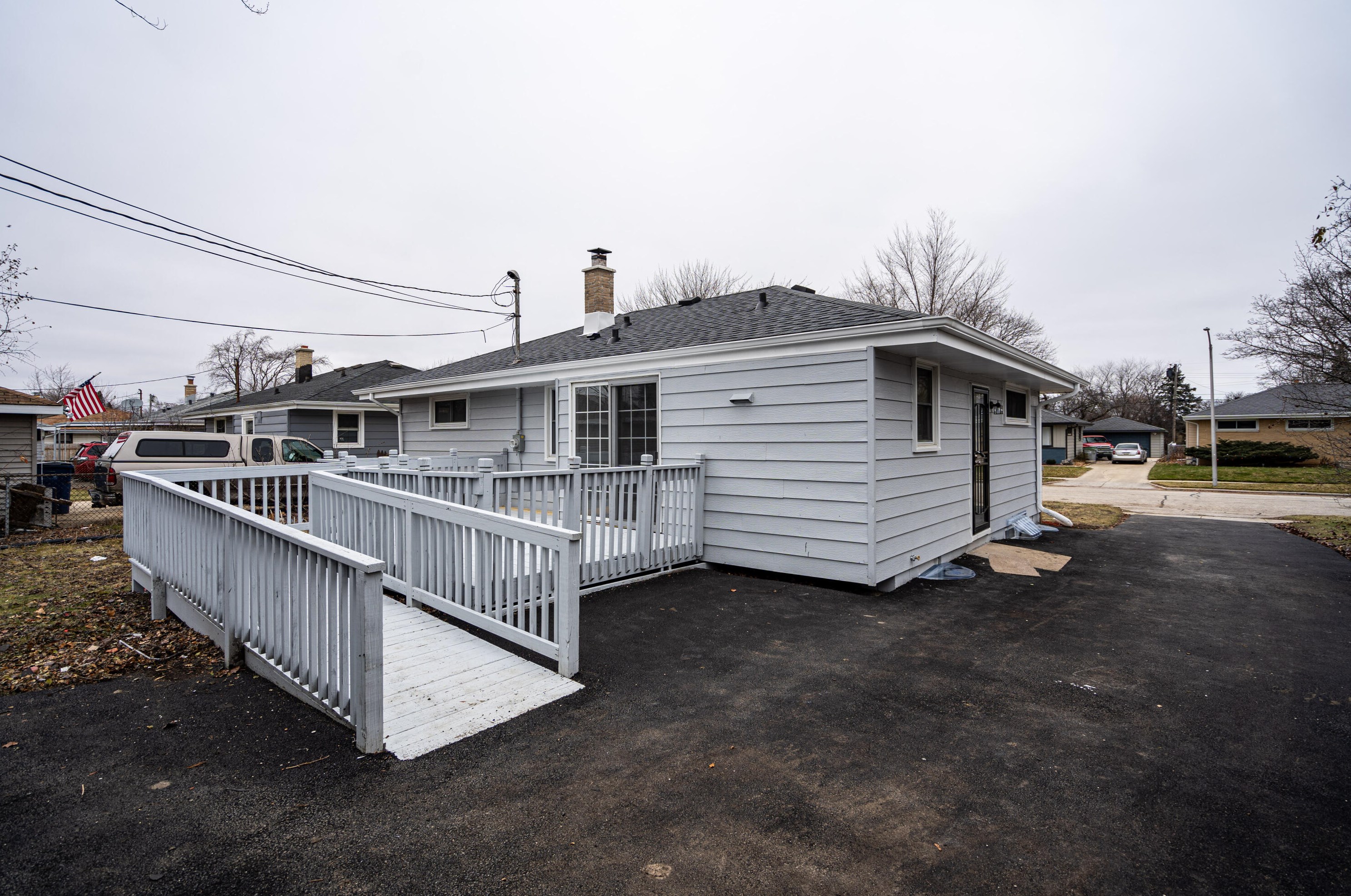 6715 78th St, Milwaukee WI  53223-5627 exterior