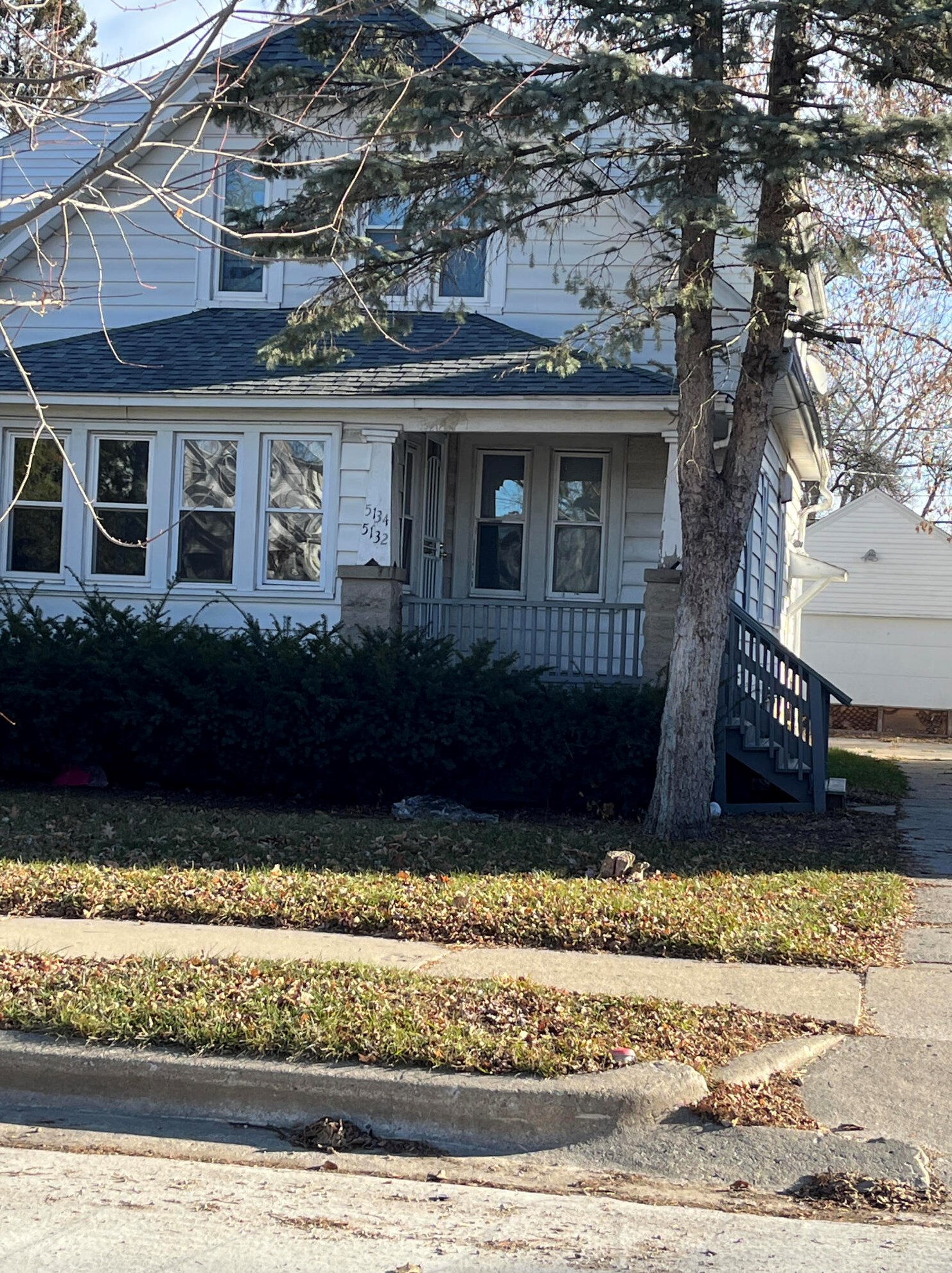 5132 58th St, Milwaukee WI  53220-4925 exterior