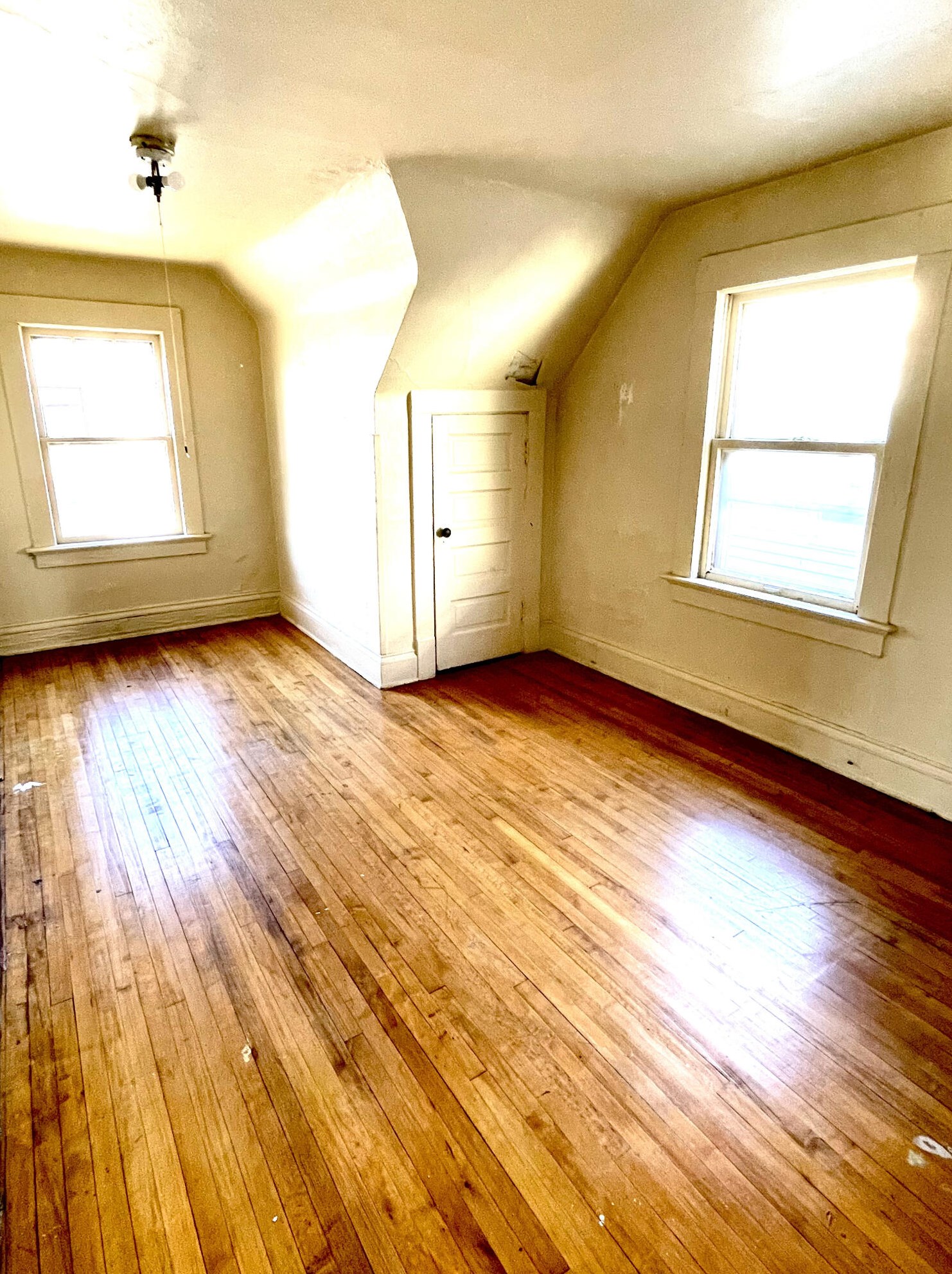 2028 32nd St, Milwaukee WI  53215-2109 exterior