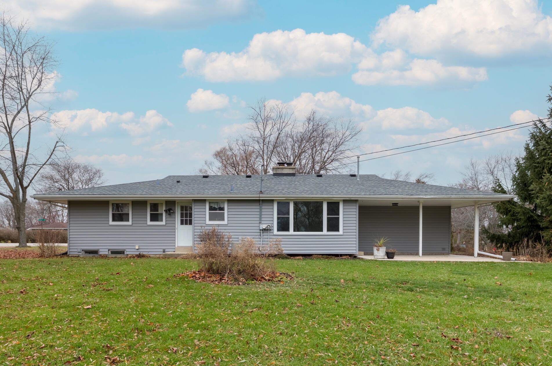 3329 103rd St, Kenosha WI  53158-4025 exterior