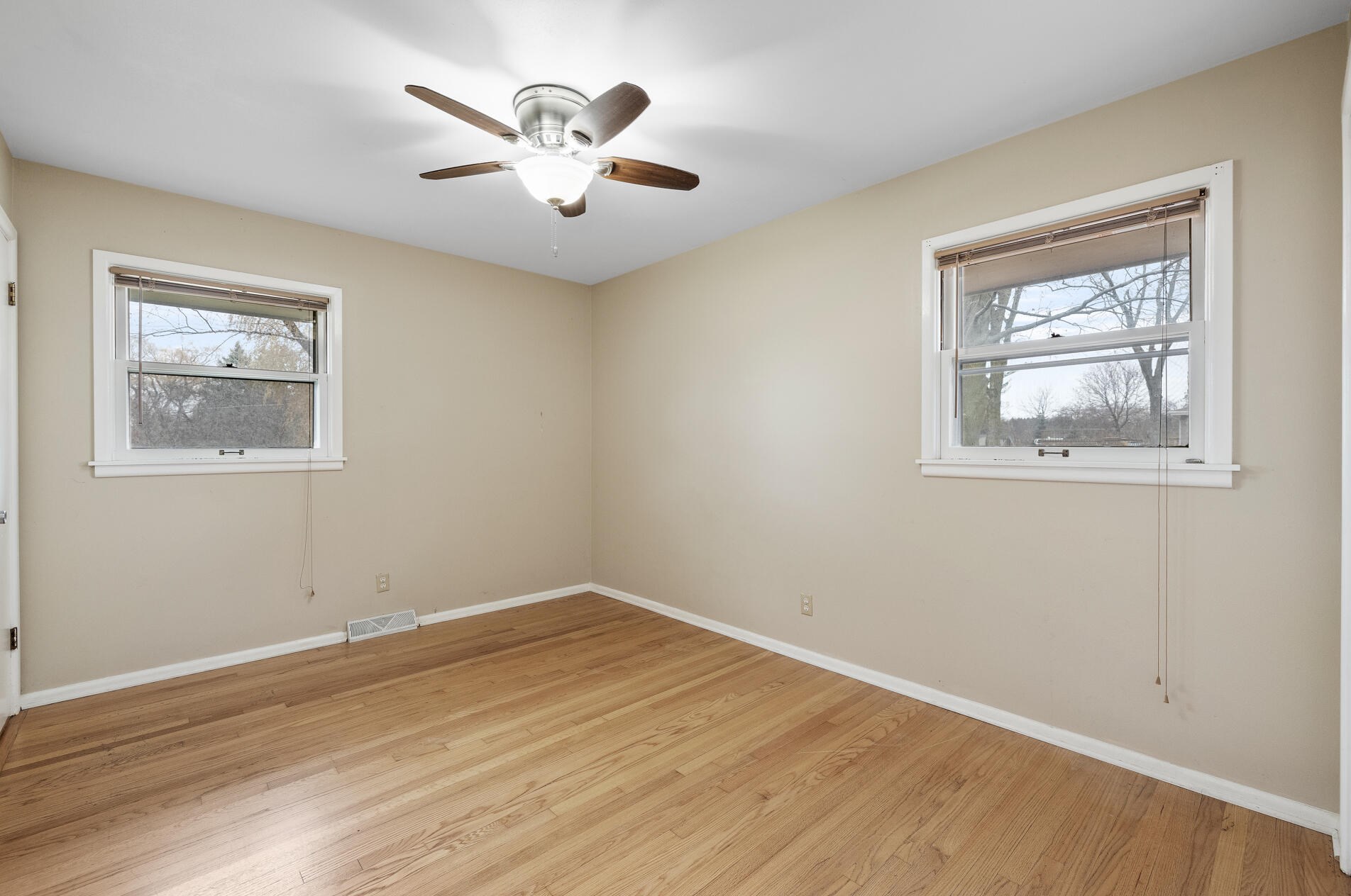 3329 103rd St, Kenosha WI  53158-4025 exterior