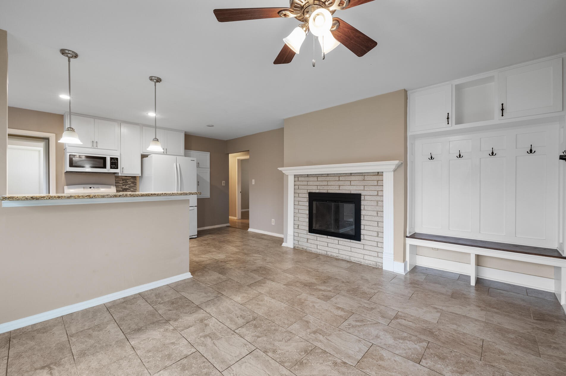 3329 103rd St, Kenosha WI  53158-4025 exterior