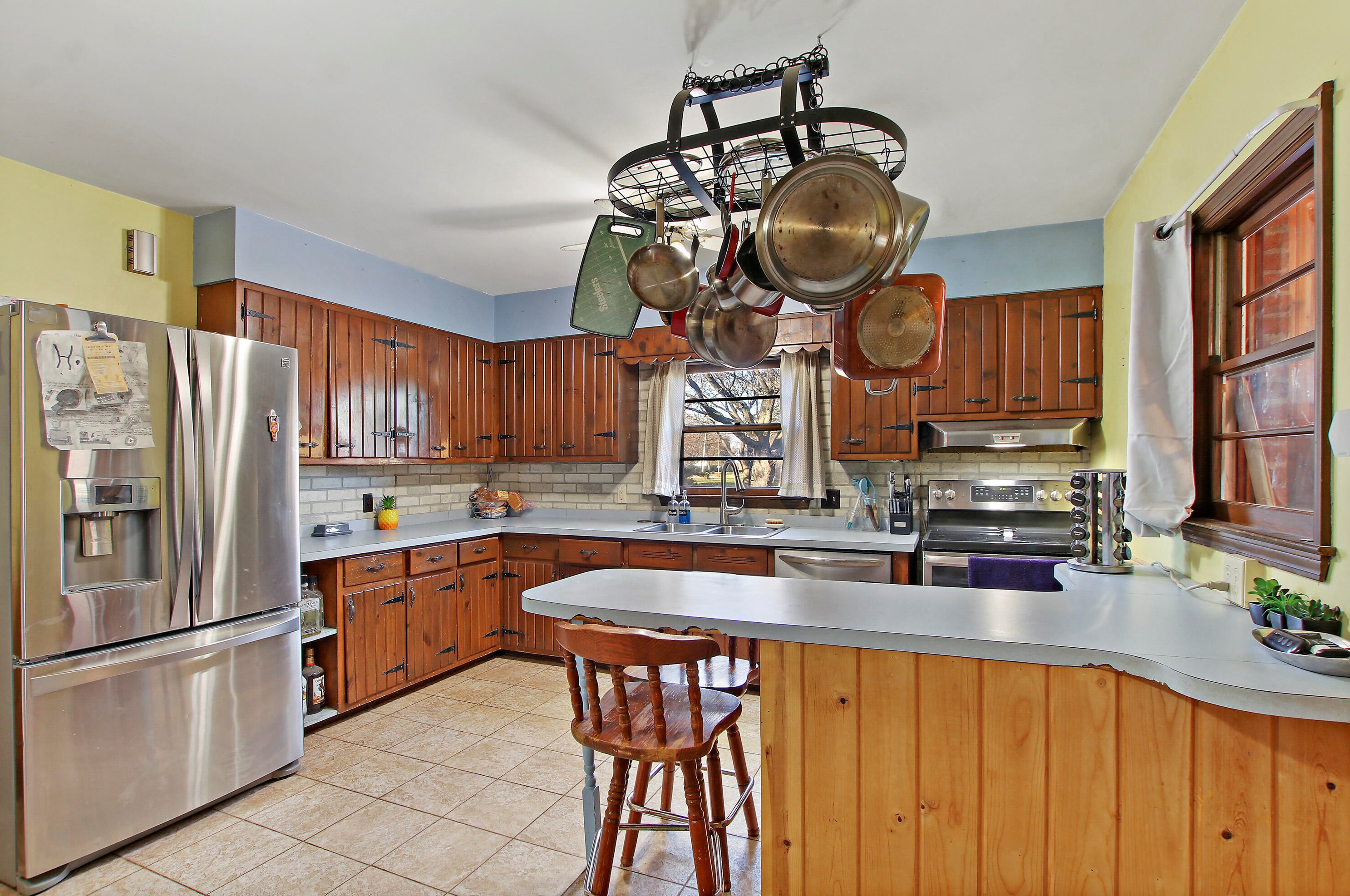 7037 52nd Ave, Kenosha WI  53142-3608 exterior