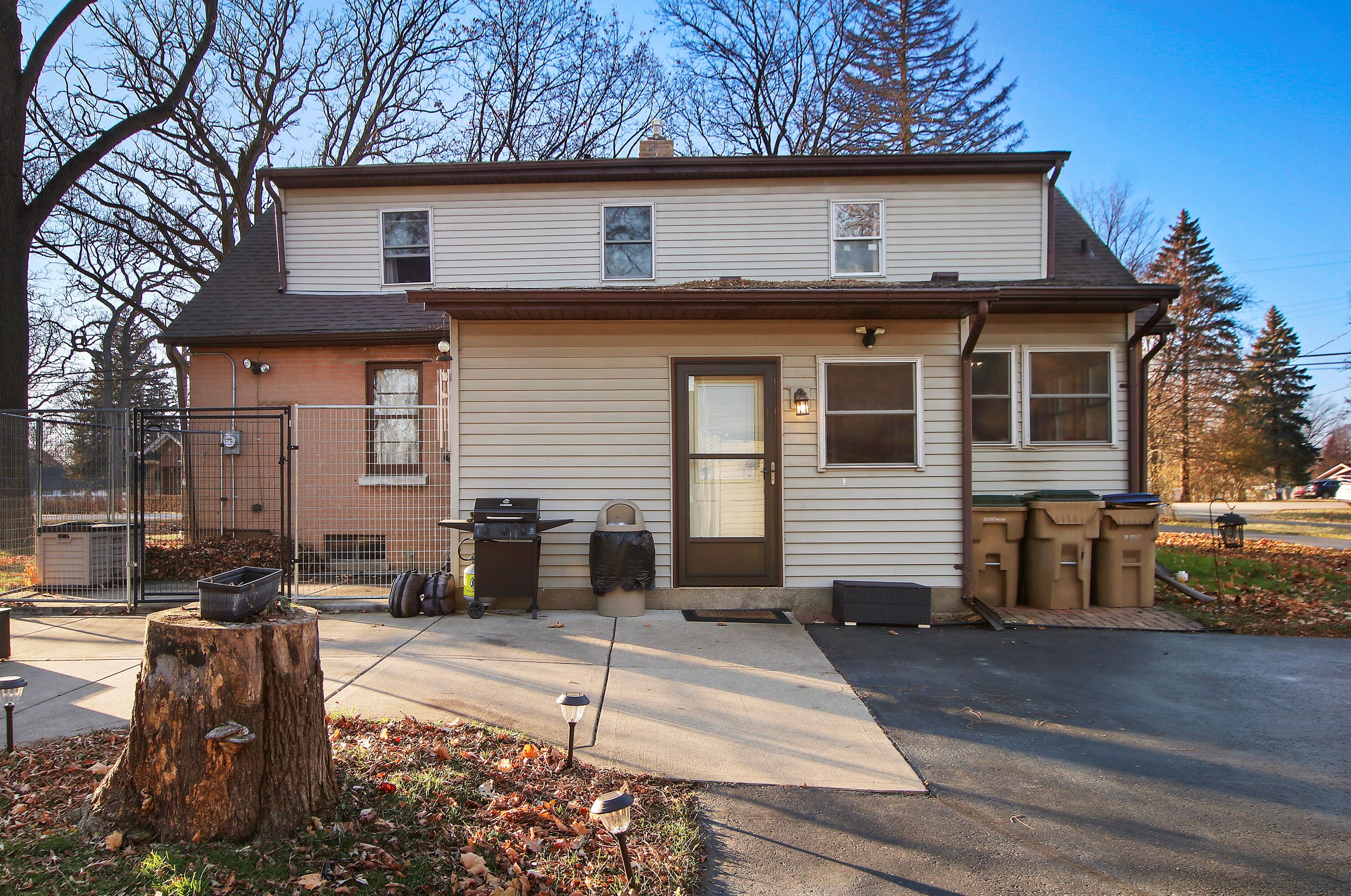 7037 52nd Ave, Kenosha WI  53142-3608 exterior