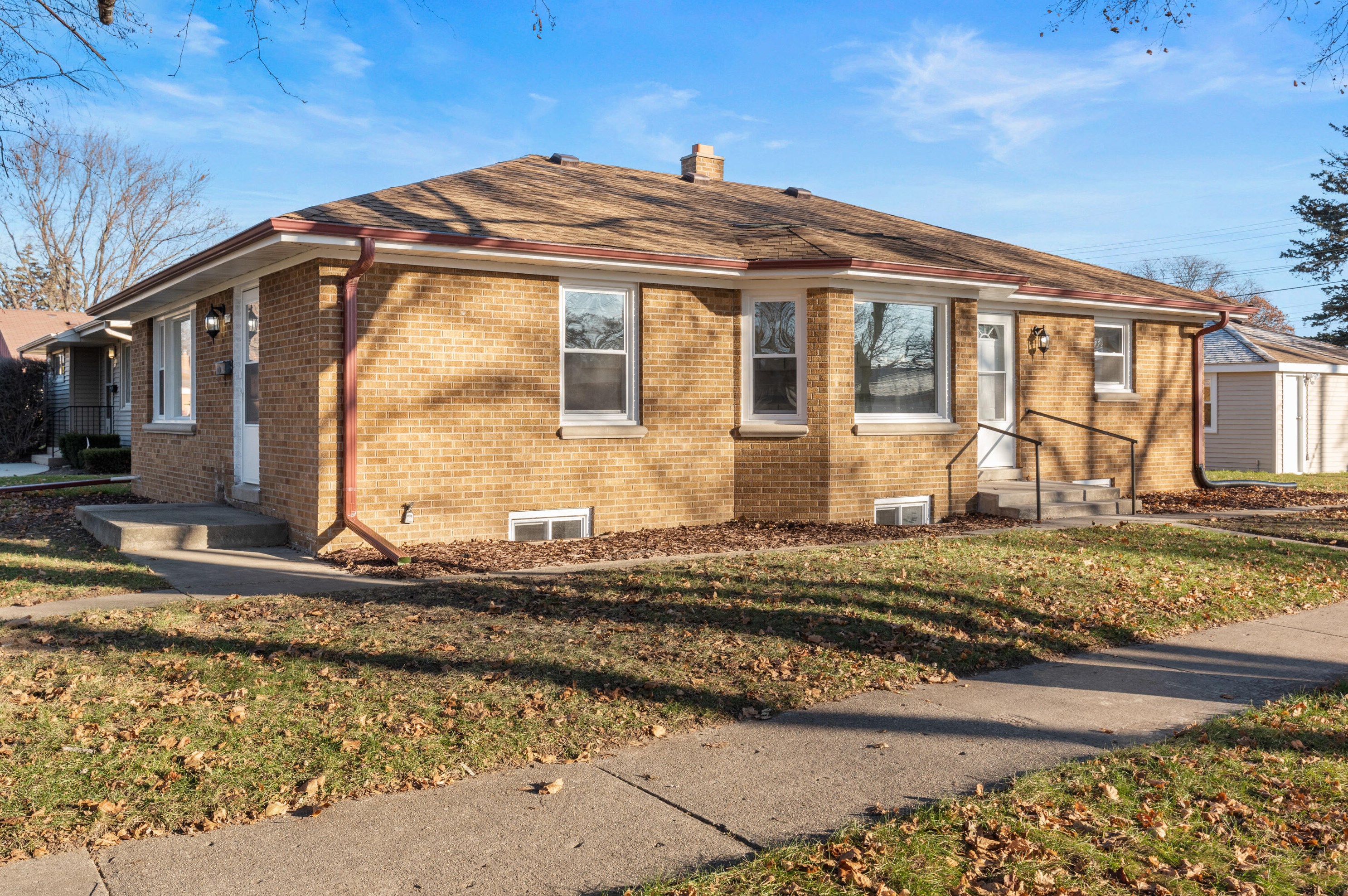 4102 Colgate Cir, Milwaukee WI  53222-1736 exterior