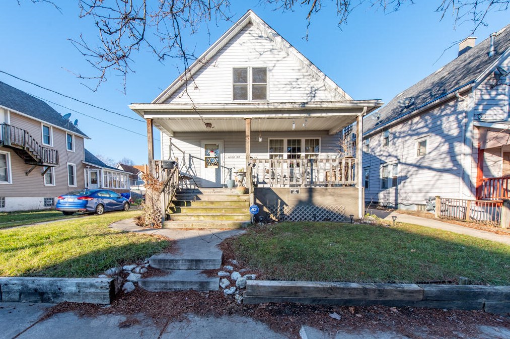 1808 62nd St, Kenosha WI  53143-4464 exterior
