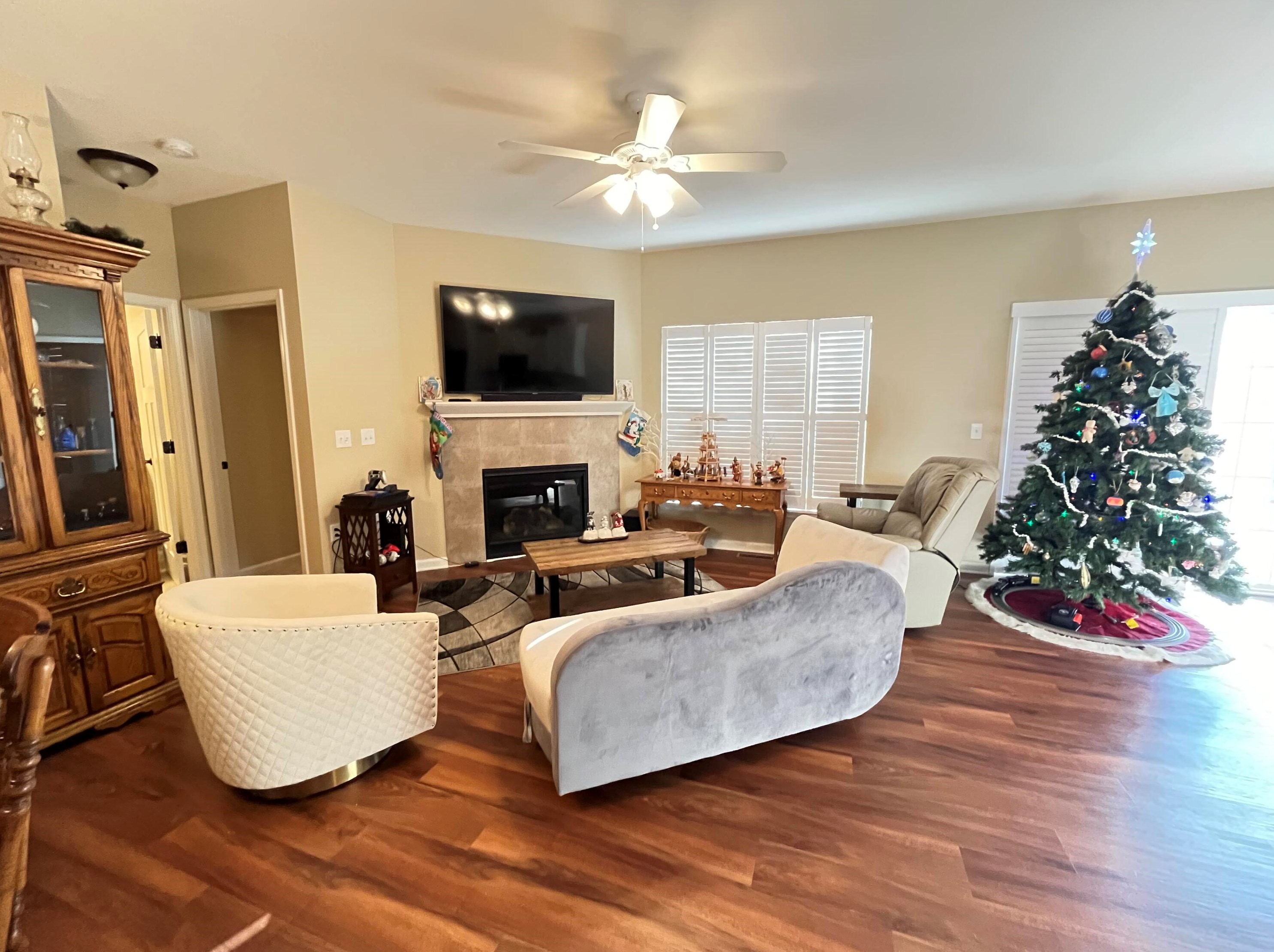 1936 Edwards St, East Troy, WI 53120