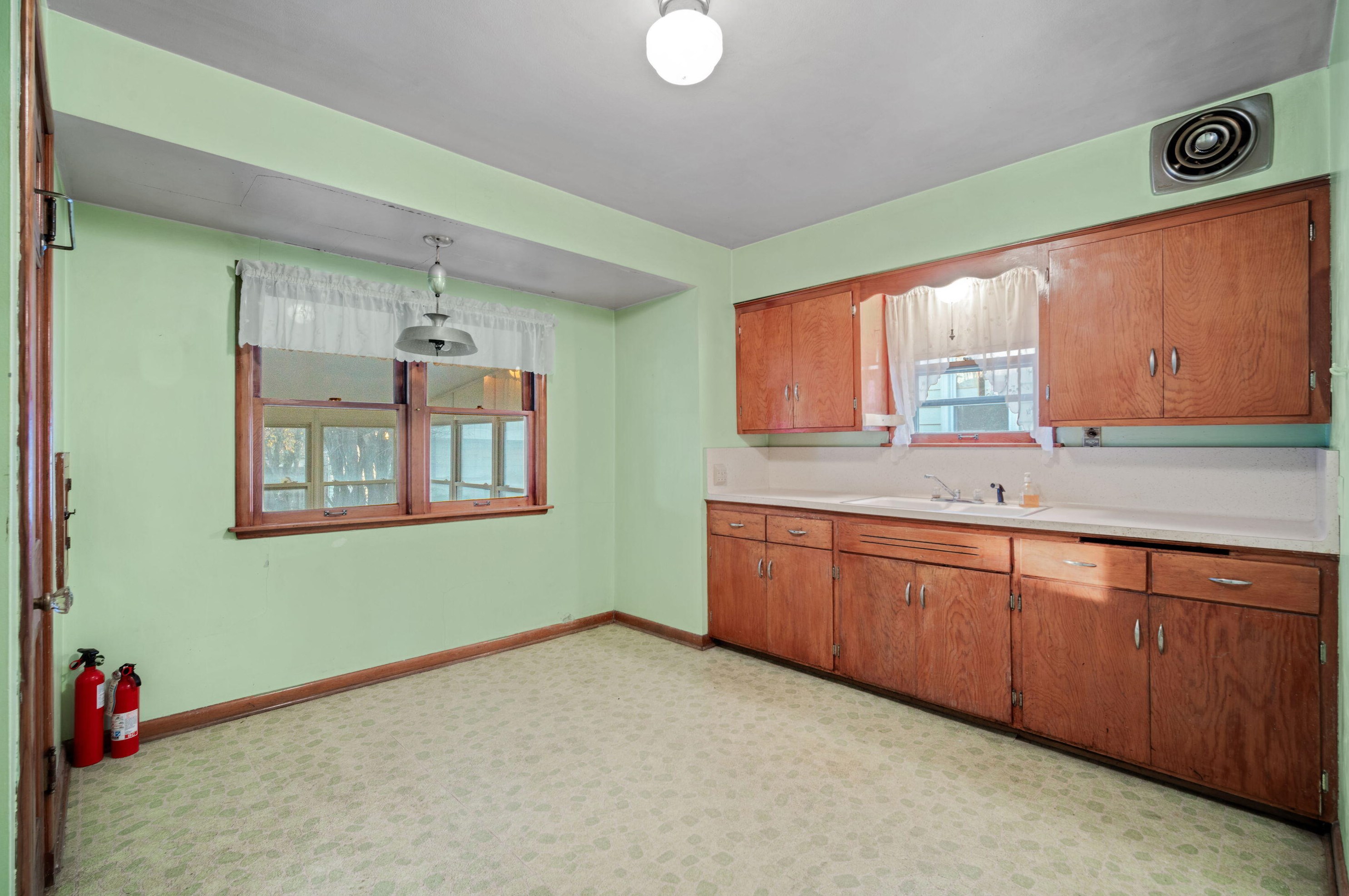 155 79, Milwaukee WI 53214-4542 exterior