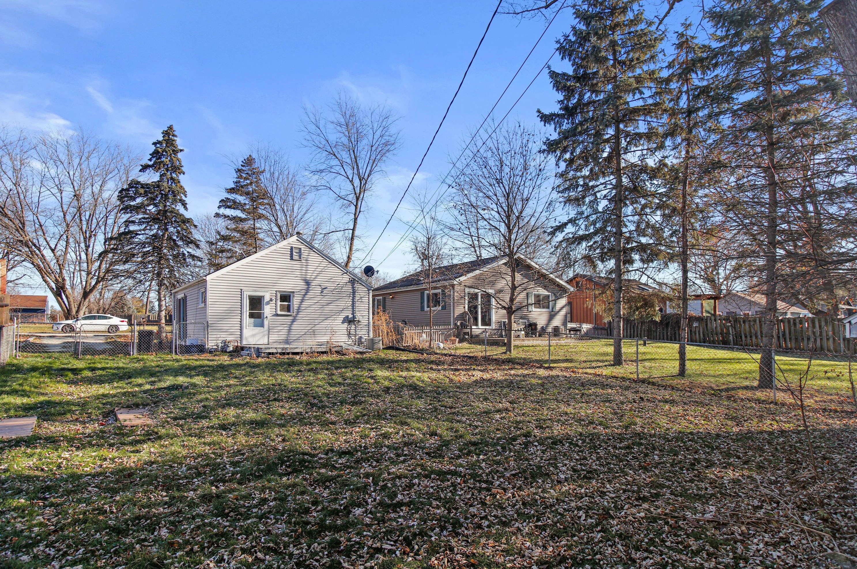 4205 Locust St, Delavan WI  53115-3440 exterior